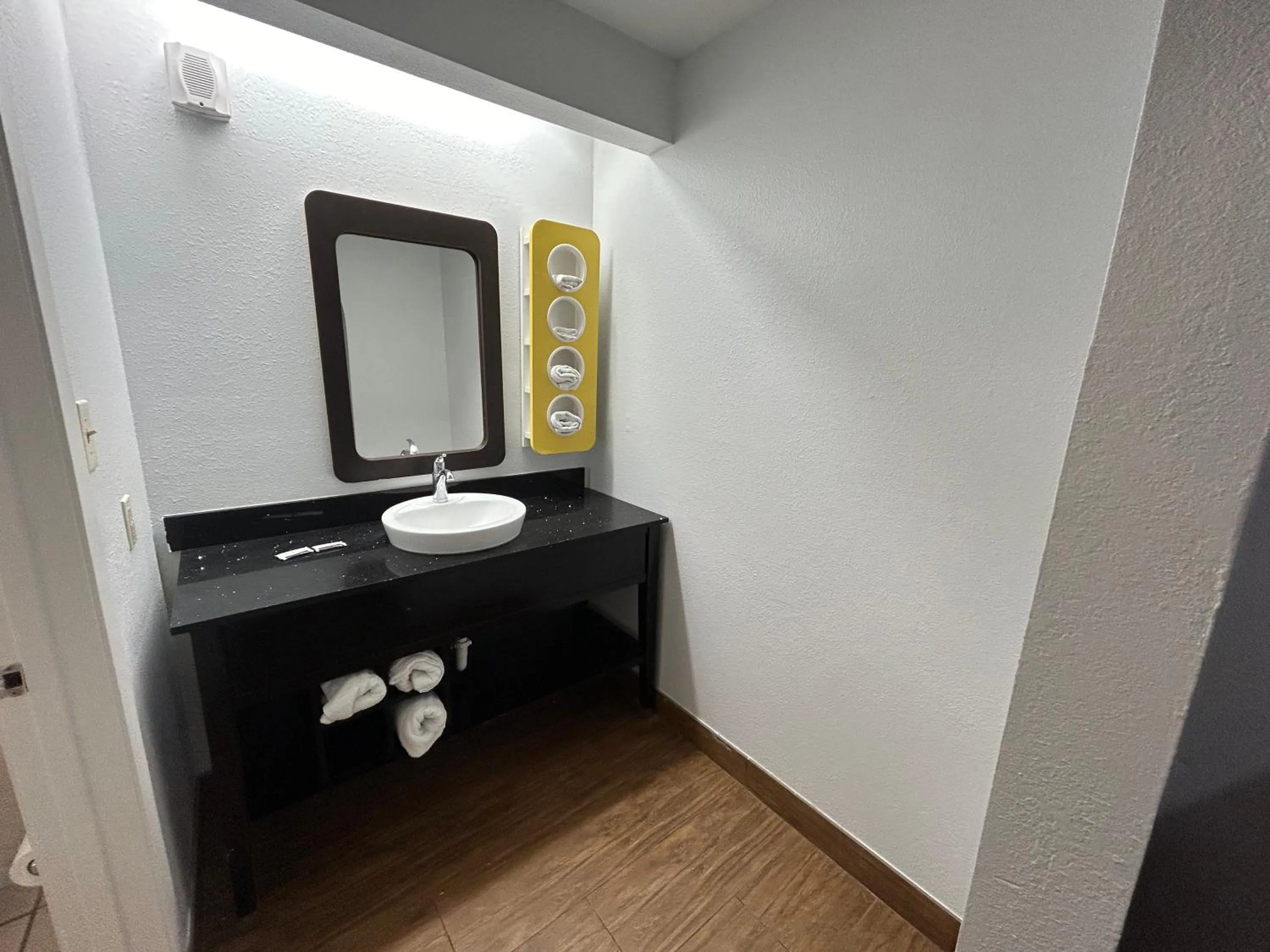 Bathroom in Motel 6 Denham Springs, LA