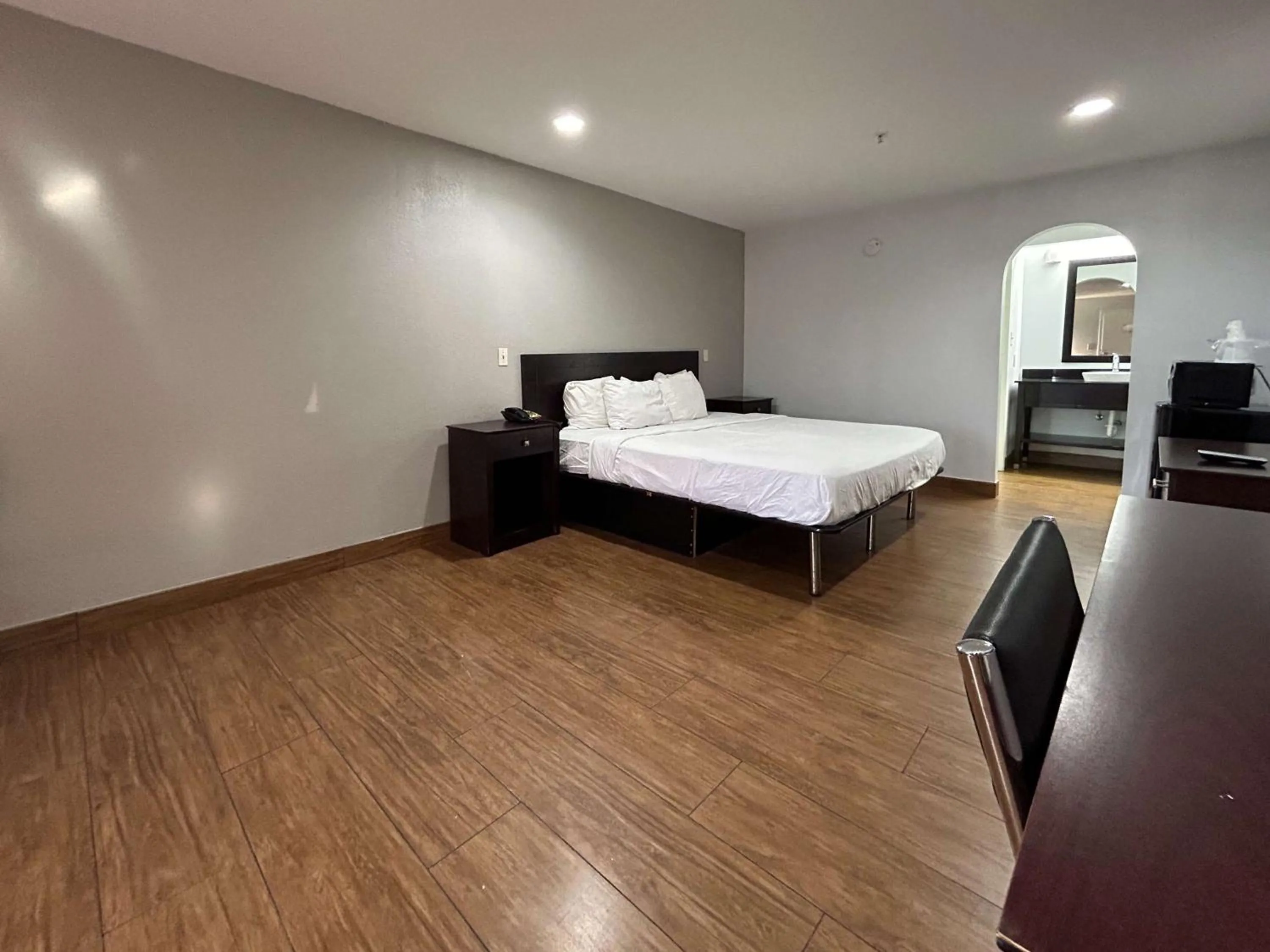 Bedroom, Bed in Motel 6 Denham Springs, LA