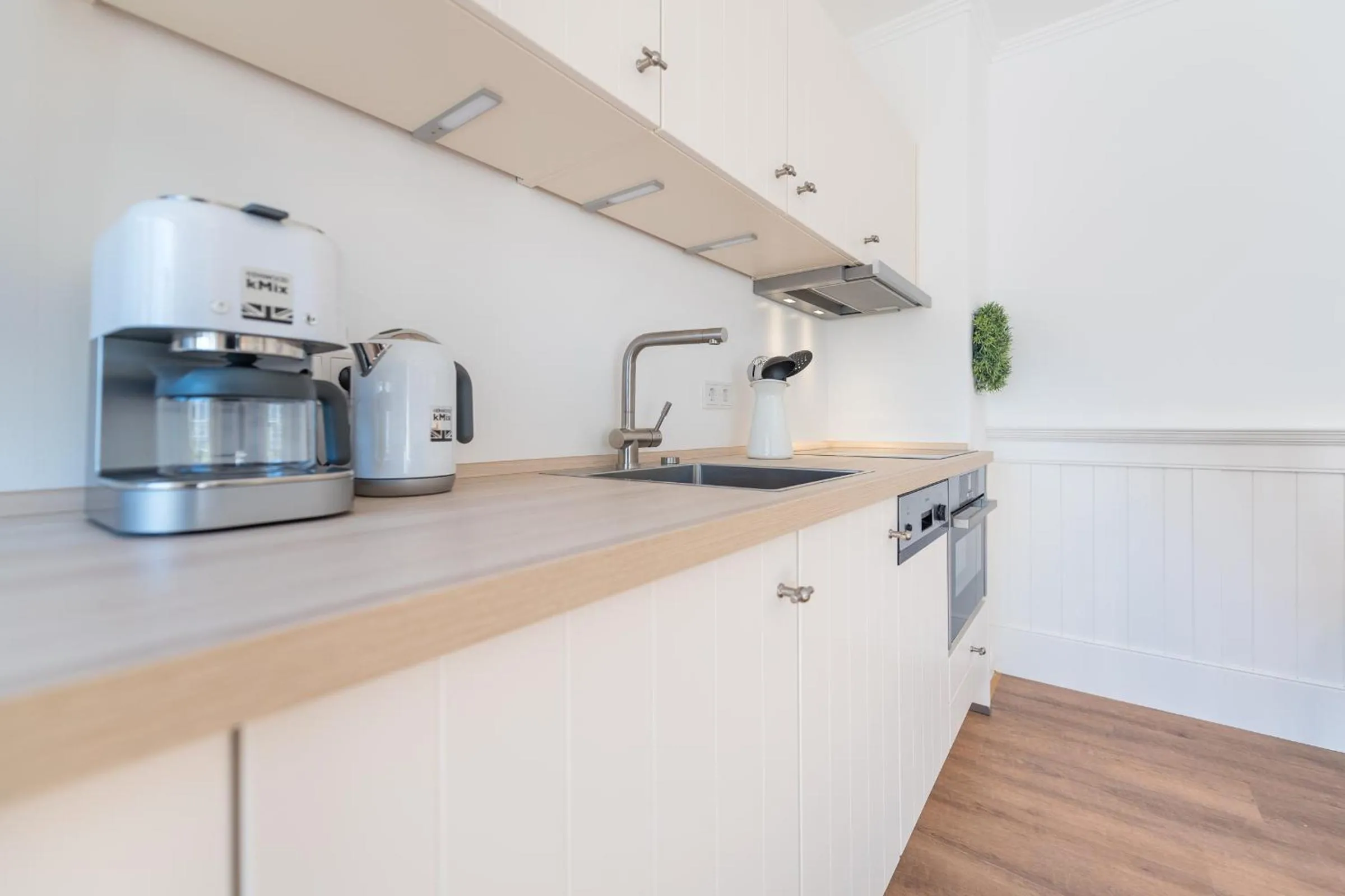 Kitchen or kitchenette in Min Hüsung by Rujana