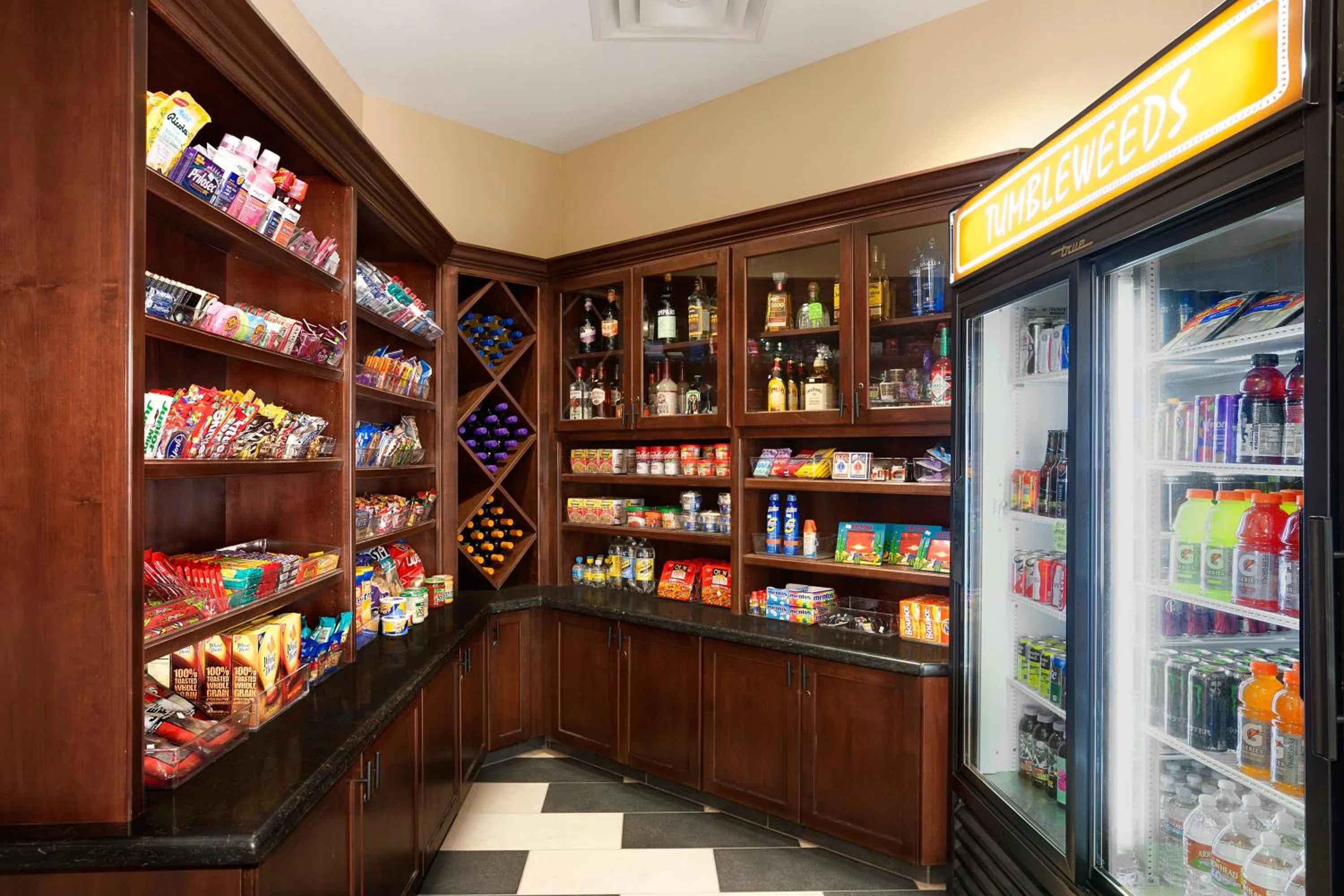 On-site shops in Independence 47 Hotel