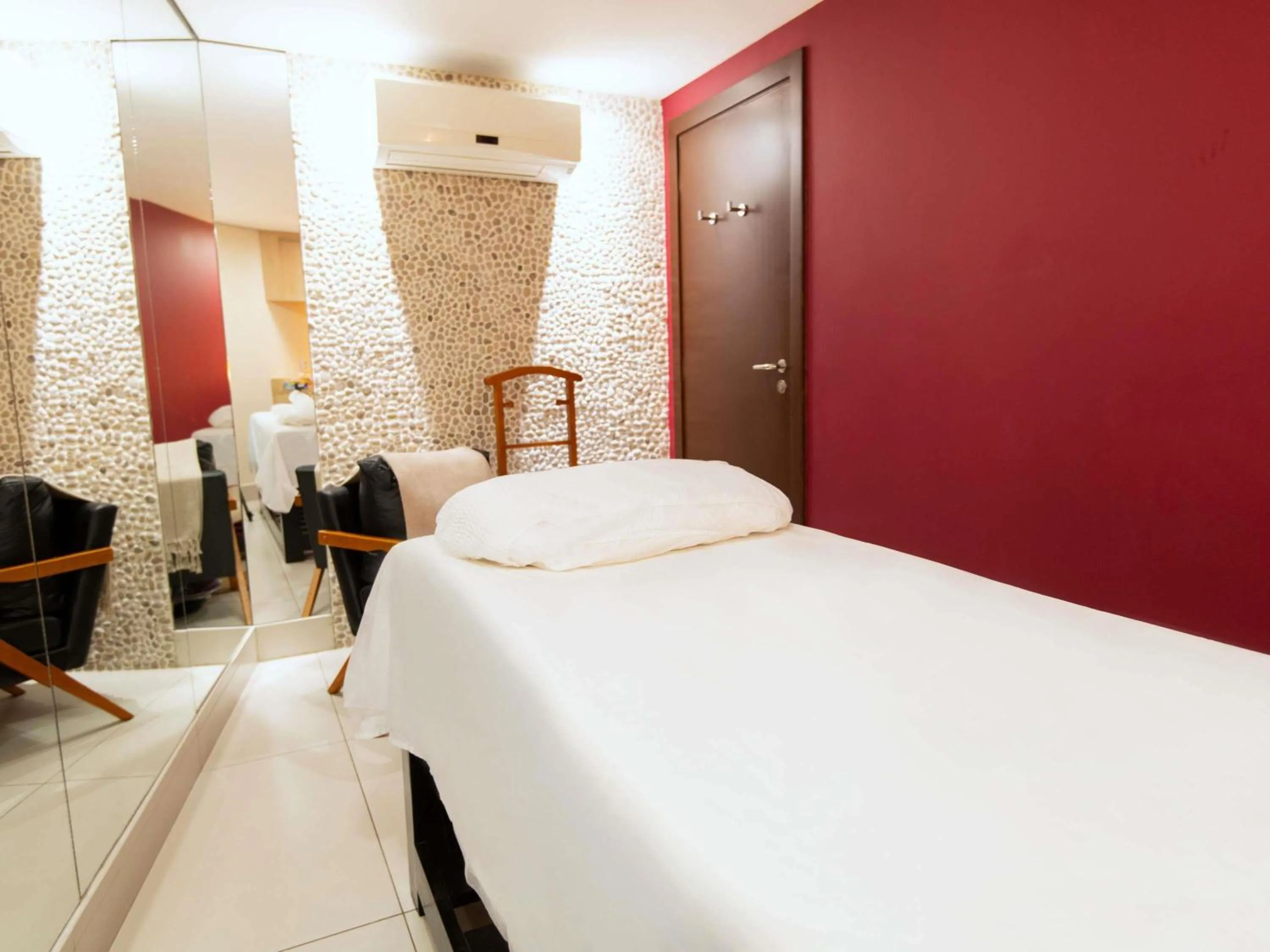 Spa and wellness centre/facilities, Bed in Grand Mercure Sao Paulo Vila Olimpia