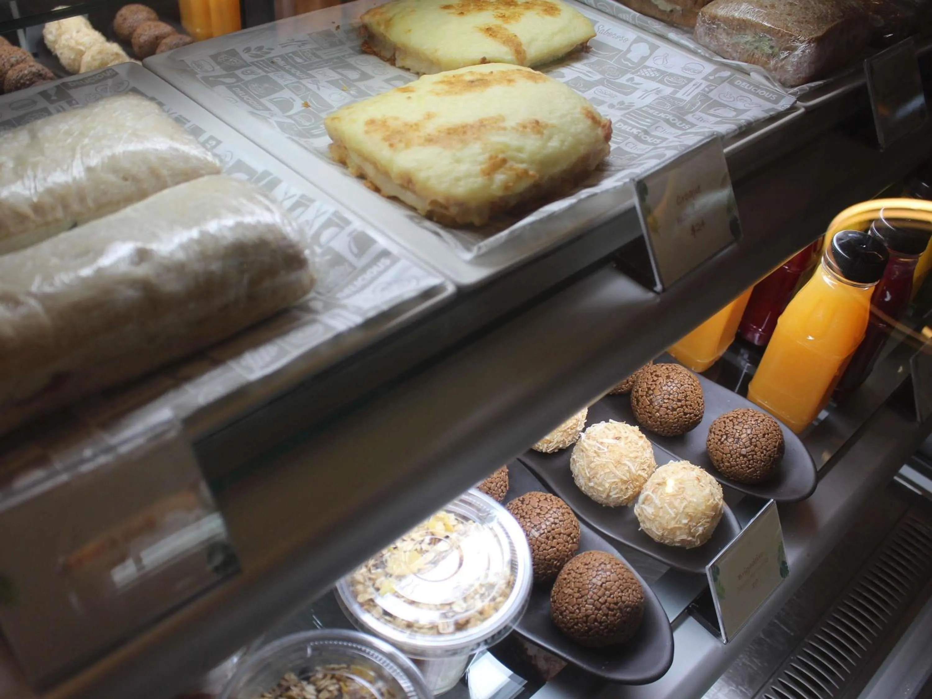 Restaurant/places to eat in Grand Mercure Sao Paulo Vila Olimpia