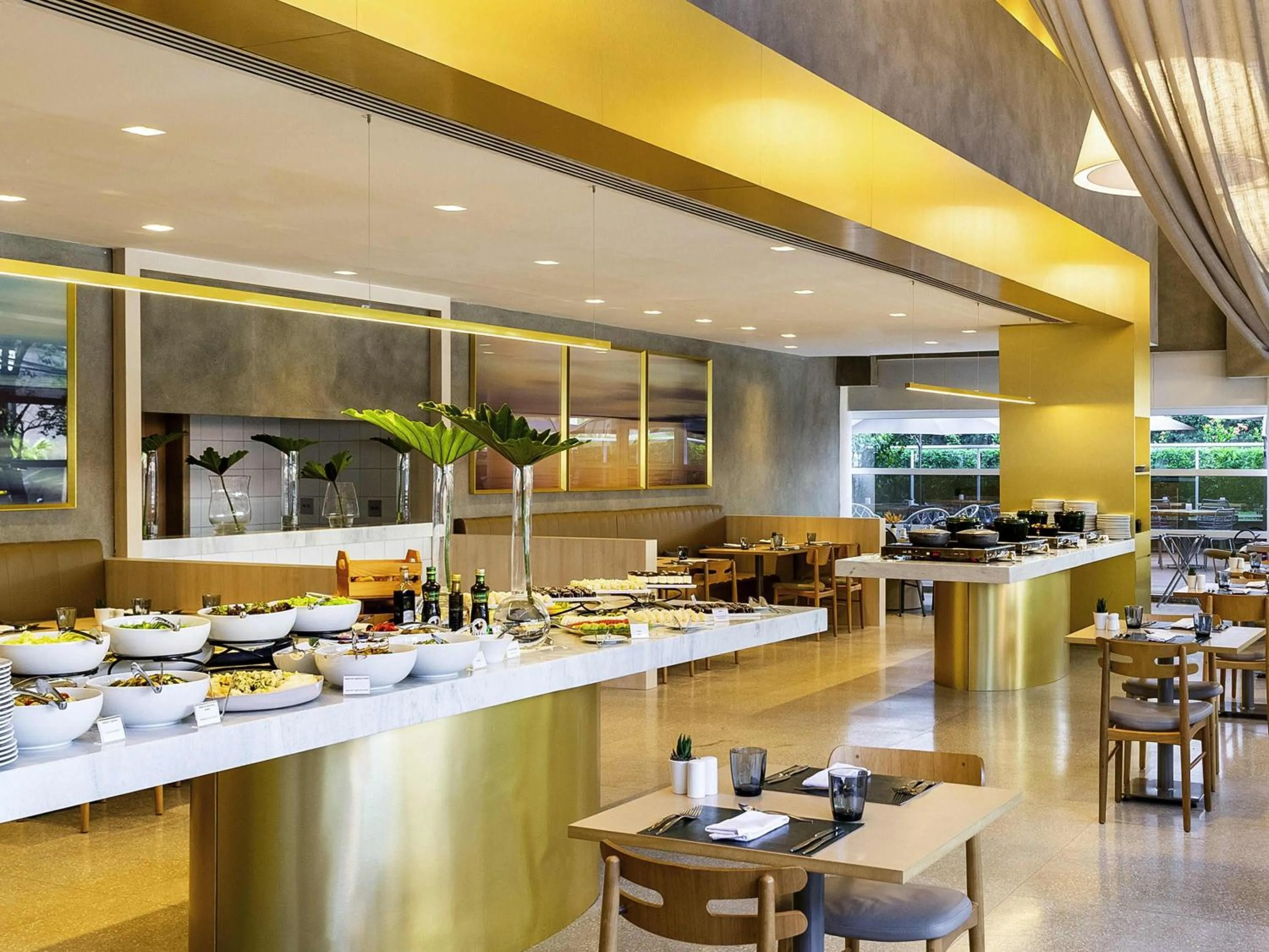 Restaurant/places to eat in Grand Mercure Sao Paulo Vila Olimpia