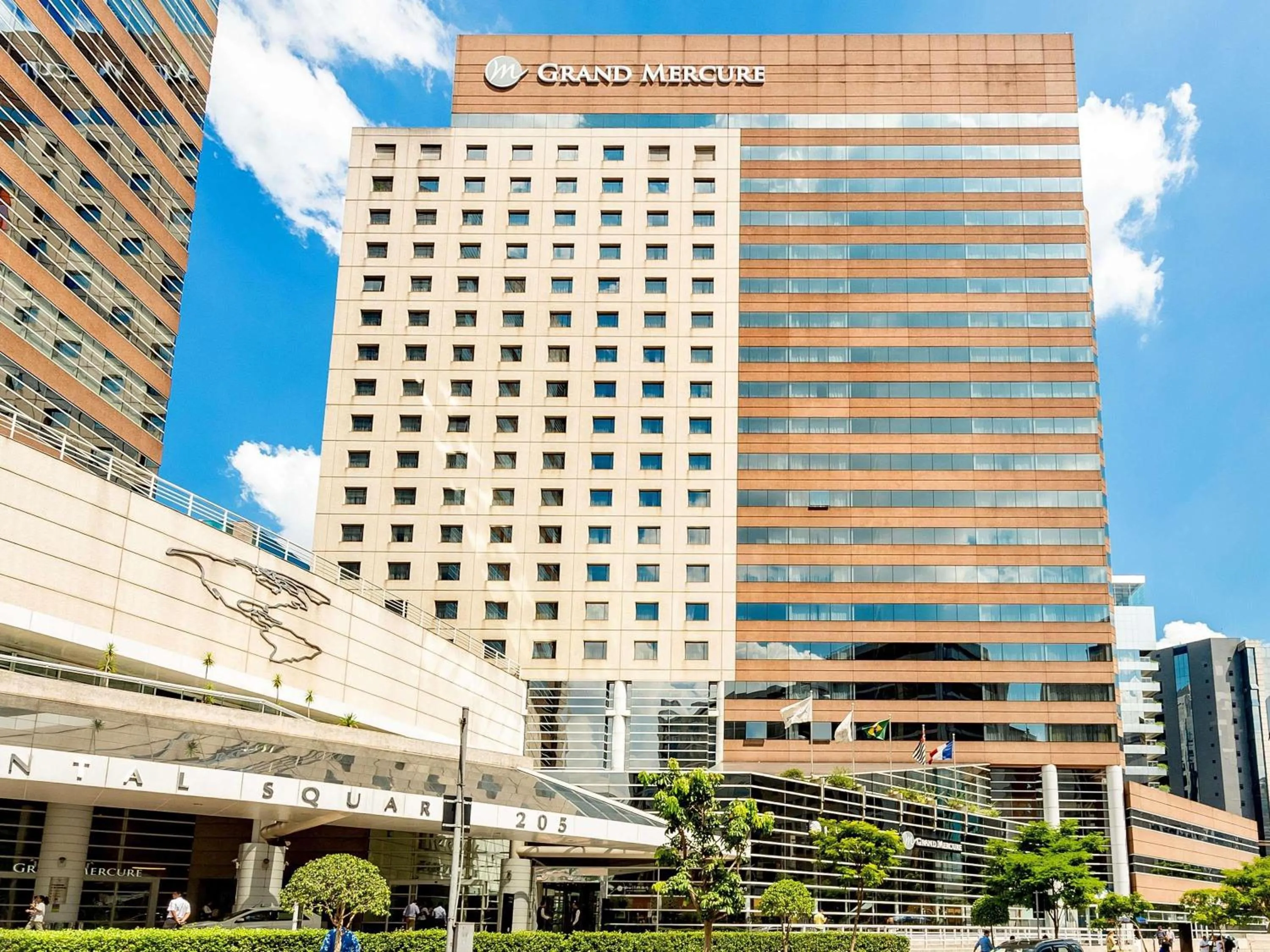 Property building in Grand Mercure Sao Paulo Vila Olimpia