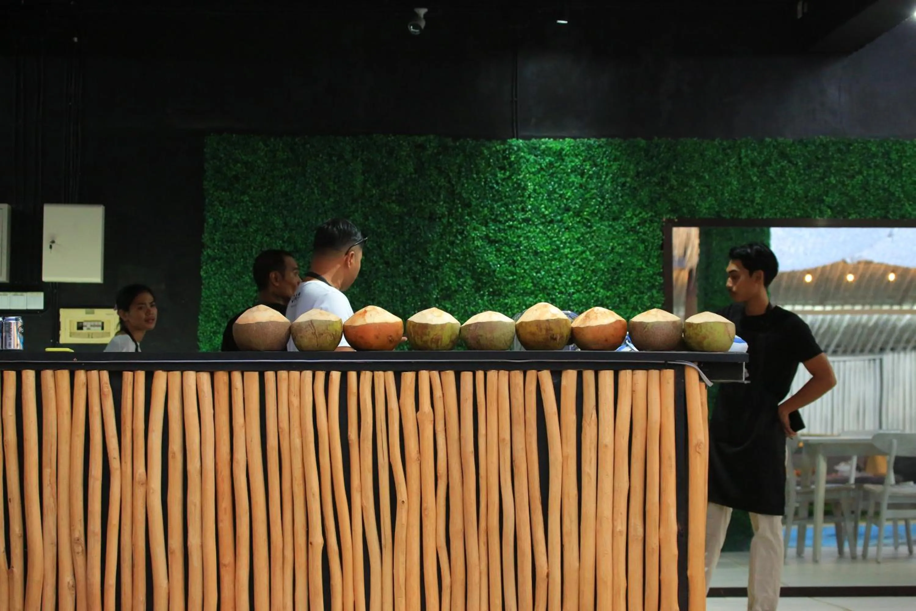 3 Monkeys Lembongan Studio apartments gym recovery centre