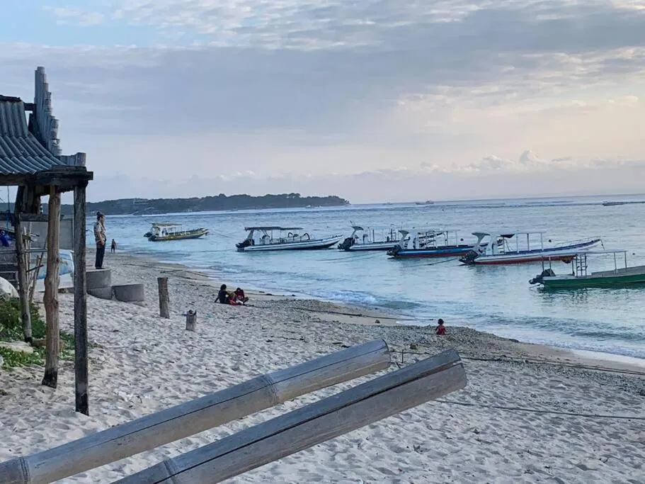 3 Monkeys Lembongan Studio apartments gym recovery centre