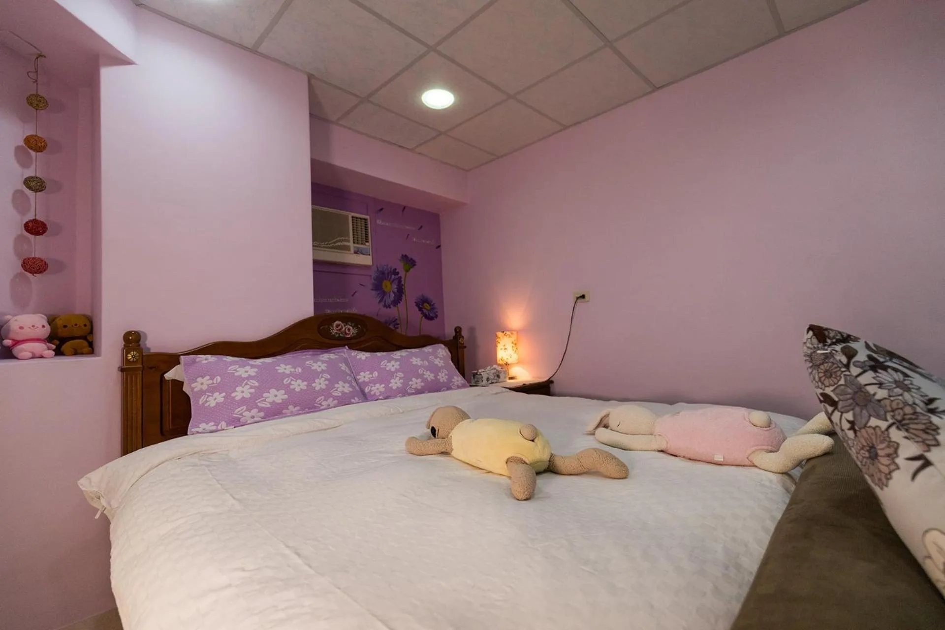 Photo of the whole room, Bed in Yi Jing BnB