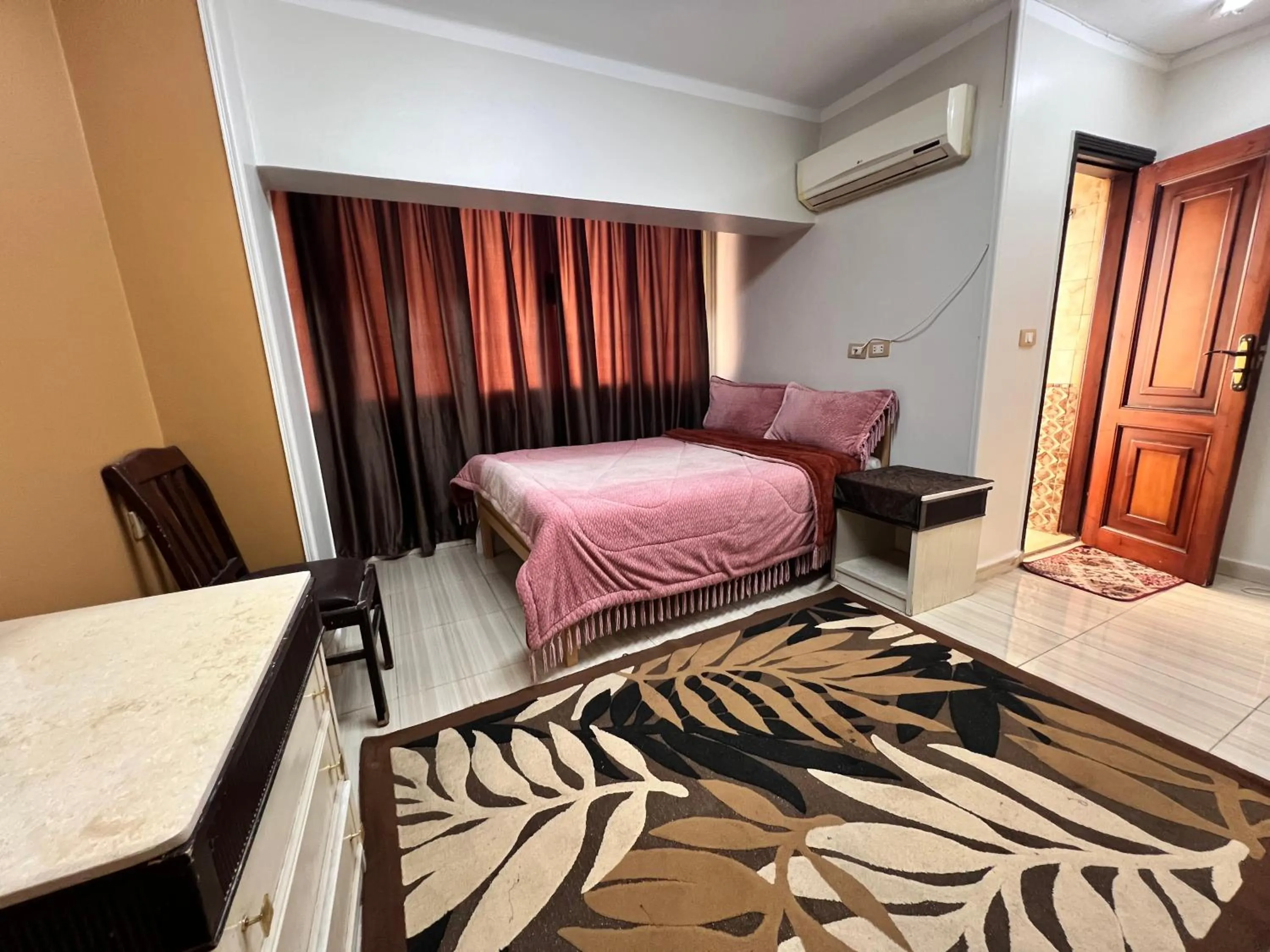 Property building, Bed in Isis Hostel 2