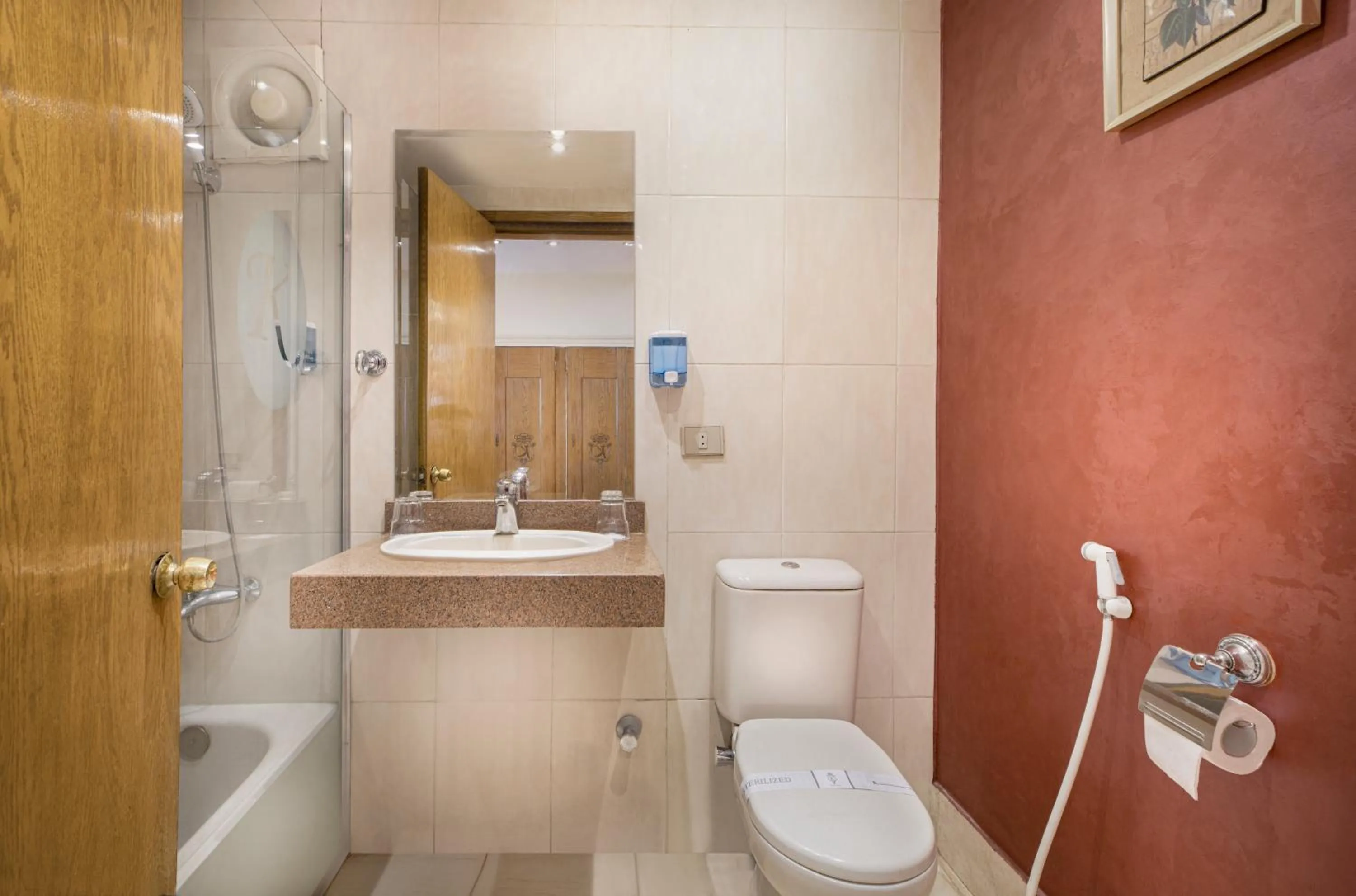 Shower in Kanzy Hotel Cairo