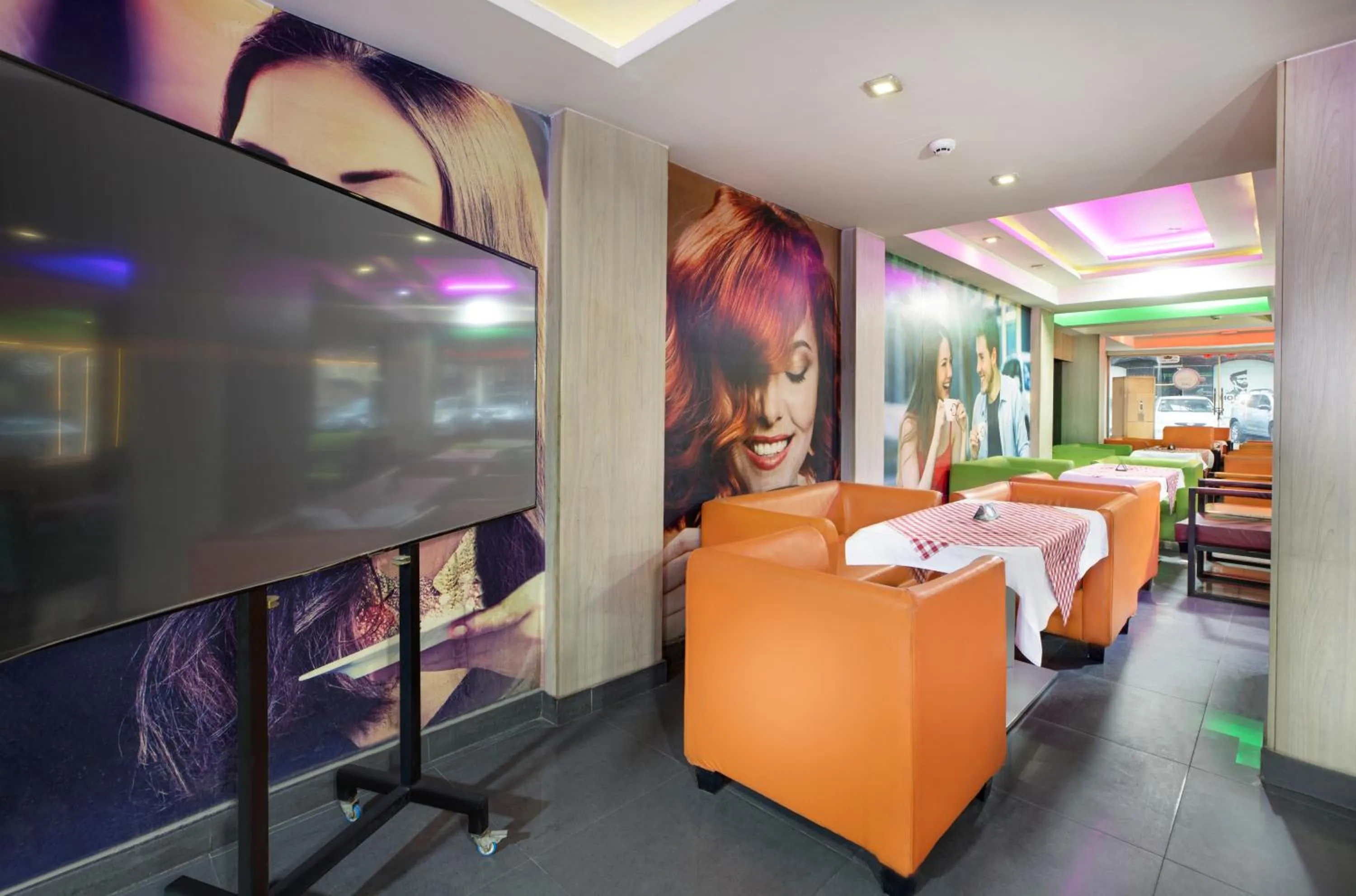 Restaurant/places to eat, Bed in Kanzy Hotel Cairo