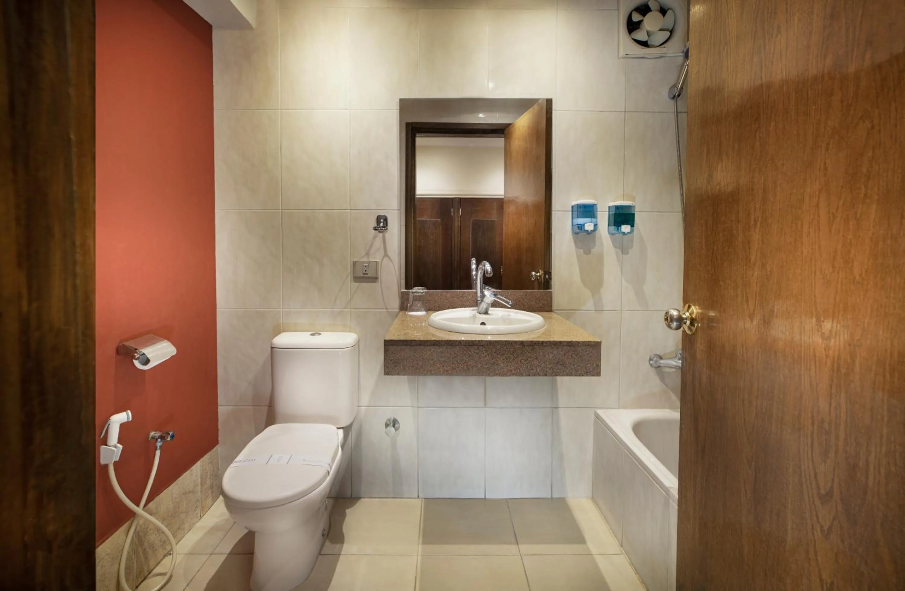 Toilet in Kanzy Hotel Cairo