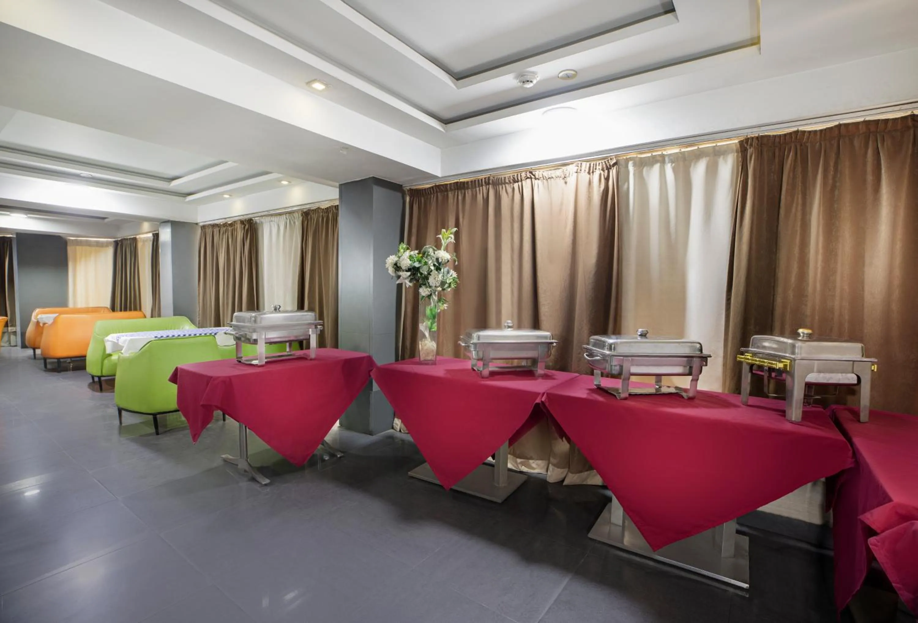 Restaurant/places to eat in Kanzy Hotel Cairo