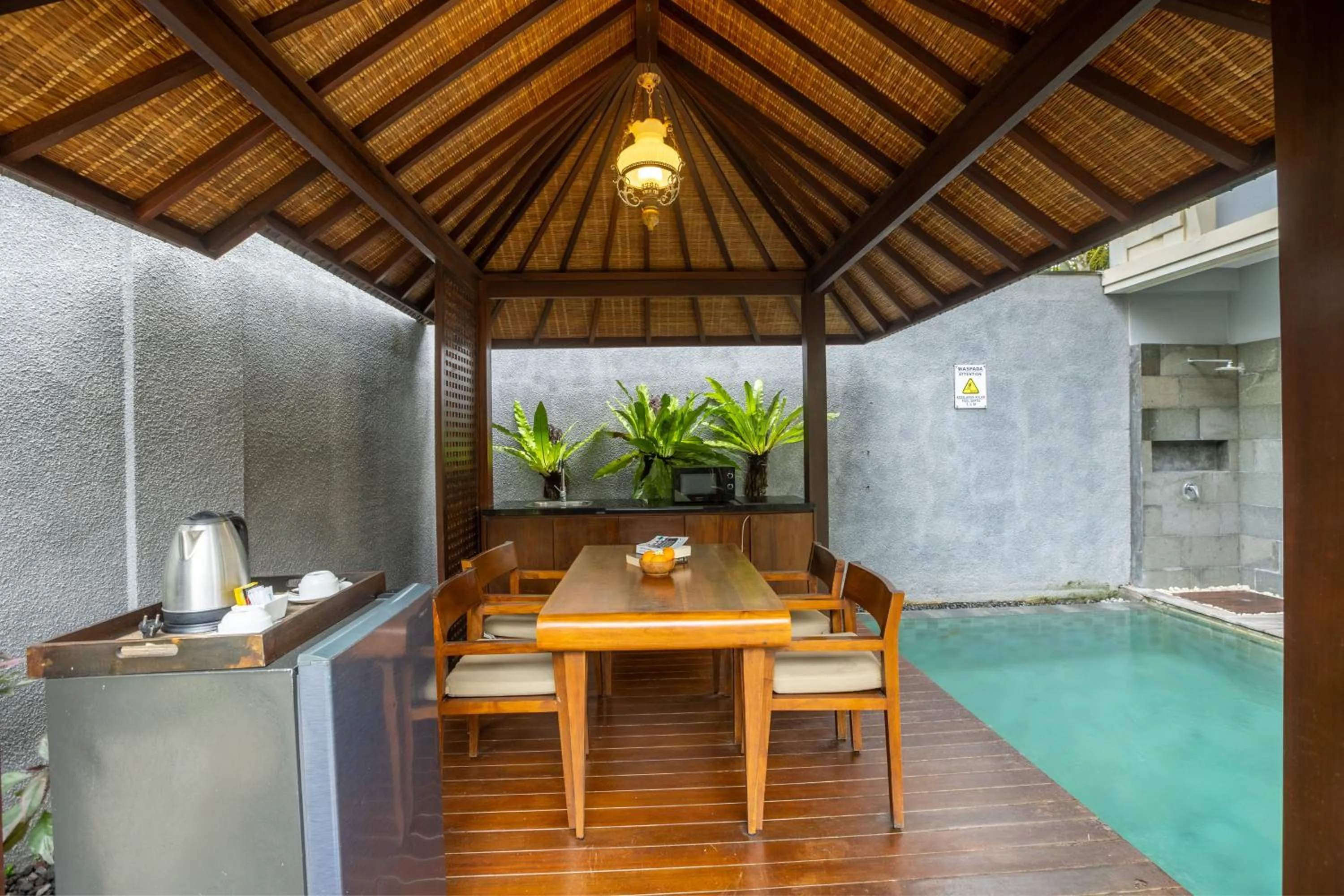Dining area in La Paradis Villa