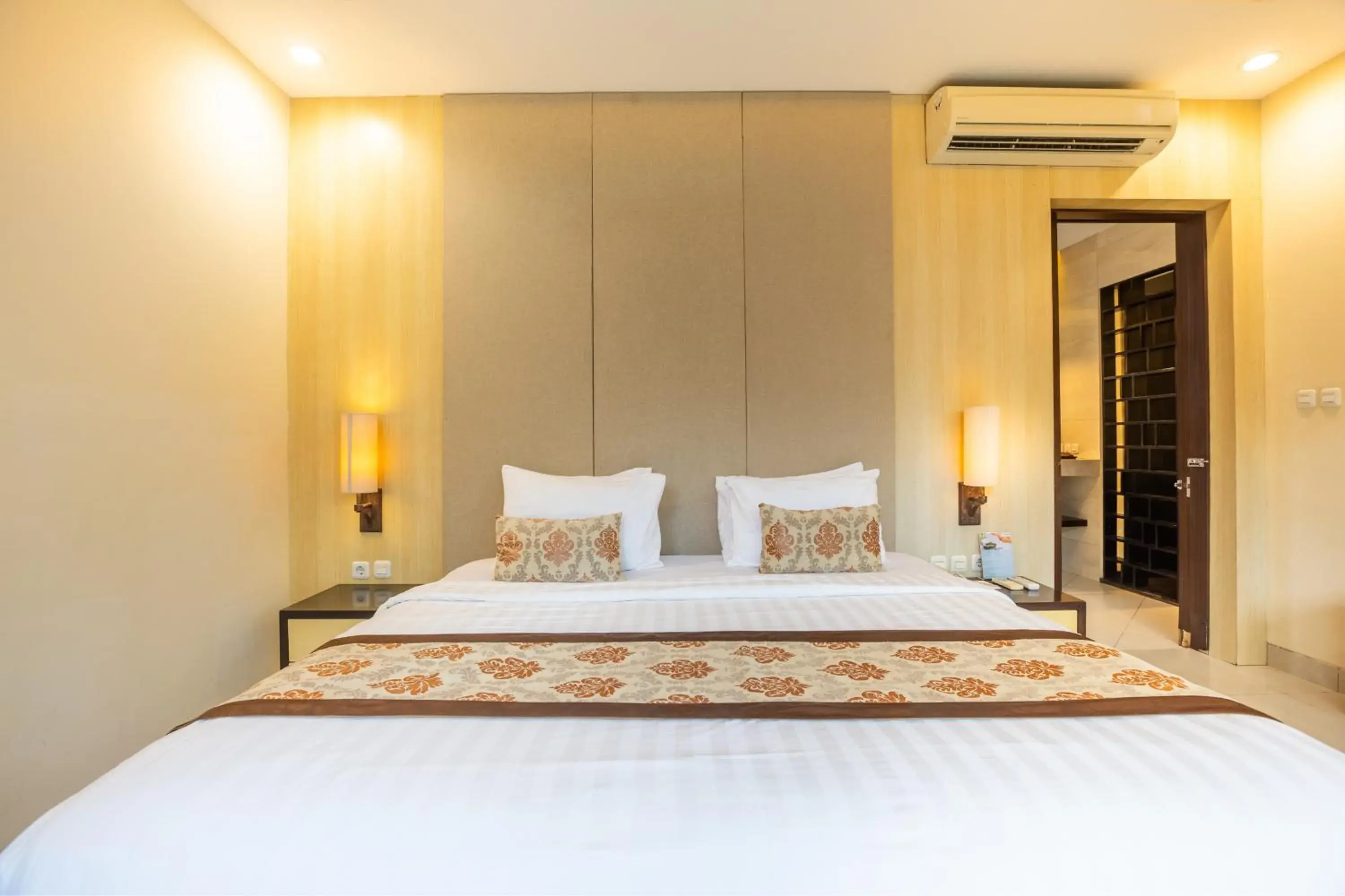 Three-Bedroom Villa with Private Pool in La Paradis Villa Three-Bedroom Villa with Private Pool in La Paradis Villa