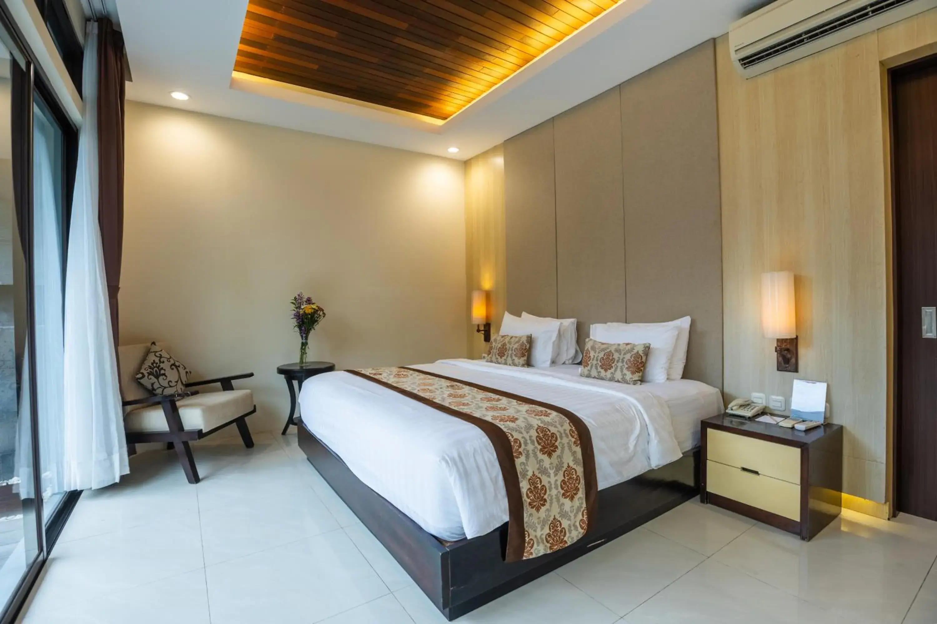 Three-Bedroom Villa with Private Pool in La Paradis Villa Three-Bedroom Villa with Private Pool in La Paradis Villa