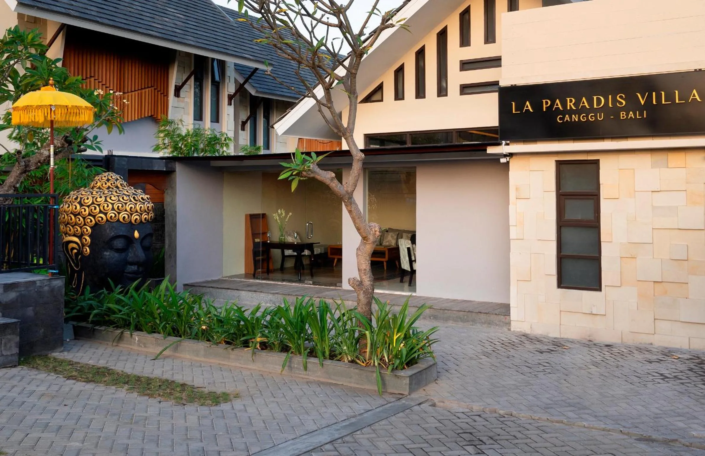 Property building in La Paradis Villa