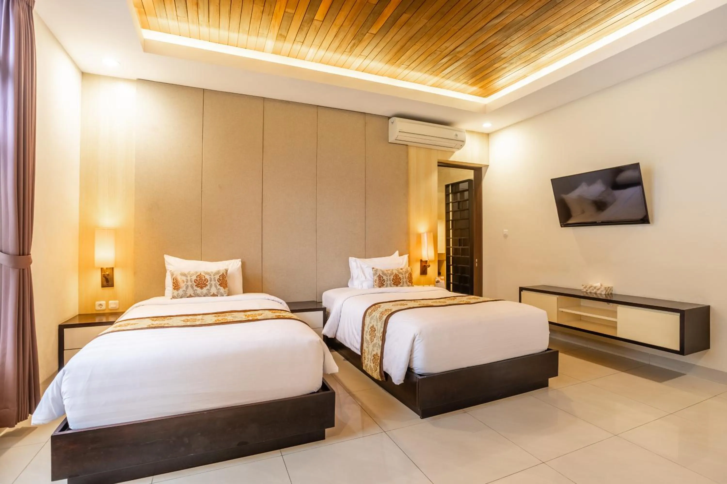 Bedroom, Bed in La Paradis Villa