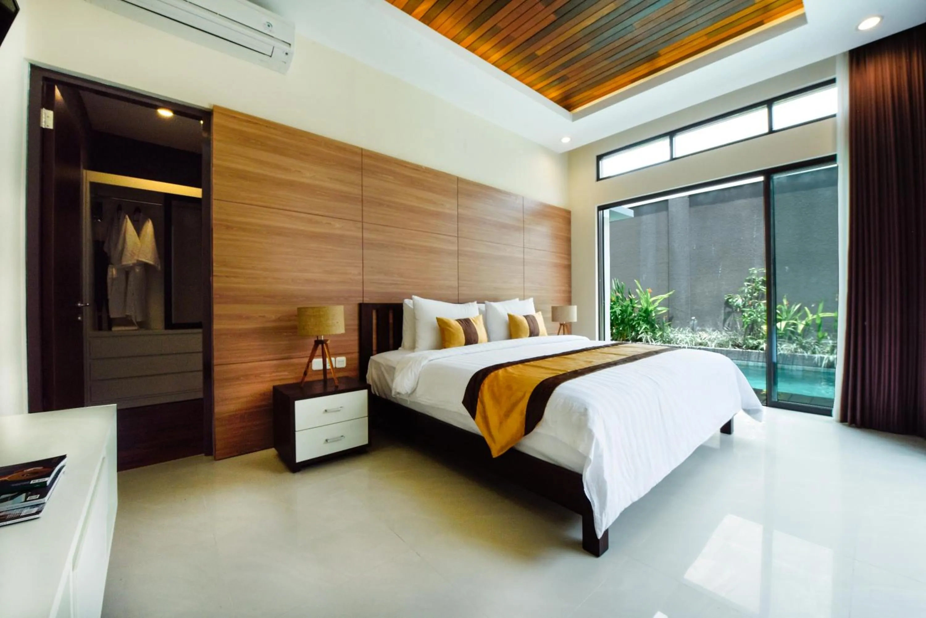 Bed in La Paradis Villa