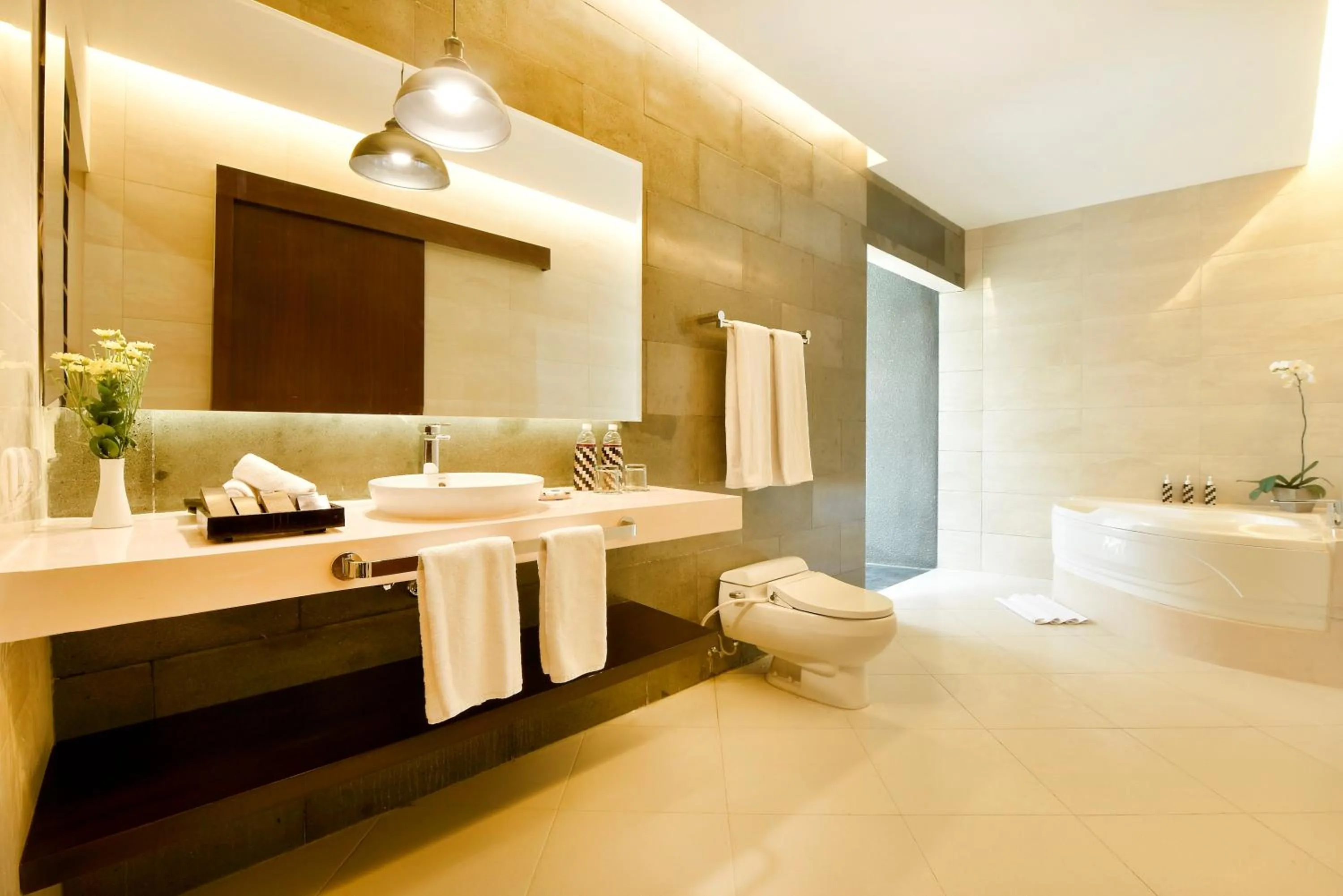 Shower in La Paradis Villa