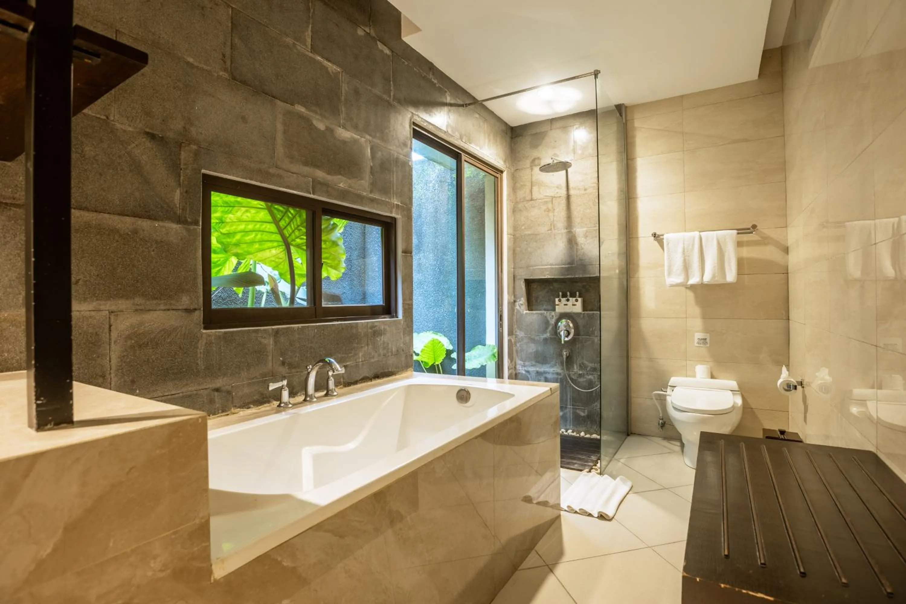 Shower in La Paradis Villa