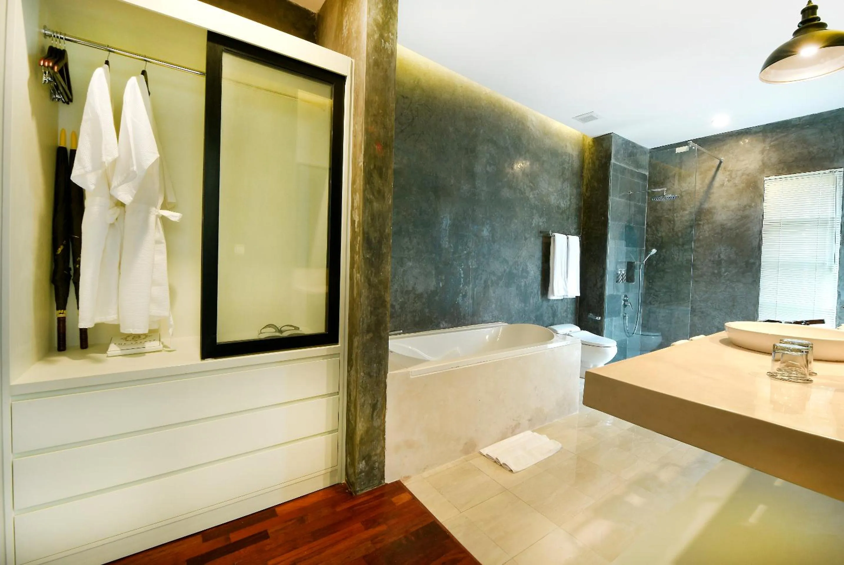 Shower in La Paradis Villa