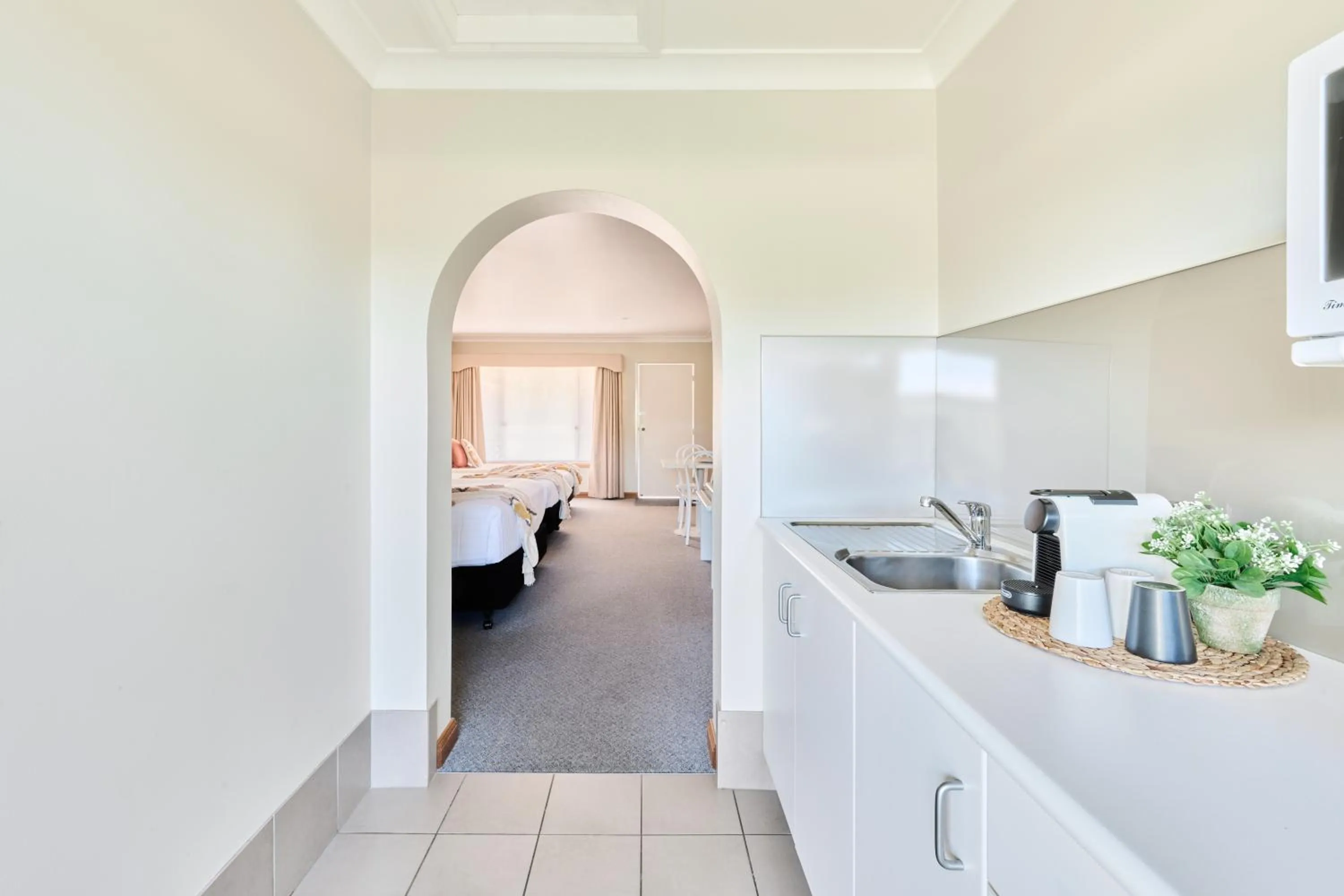 Kitchen or kitchenette in Harbourview House