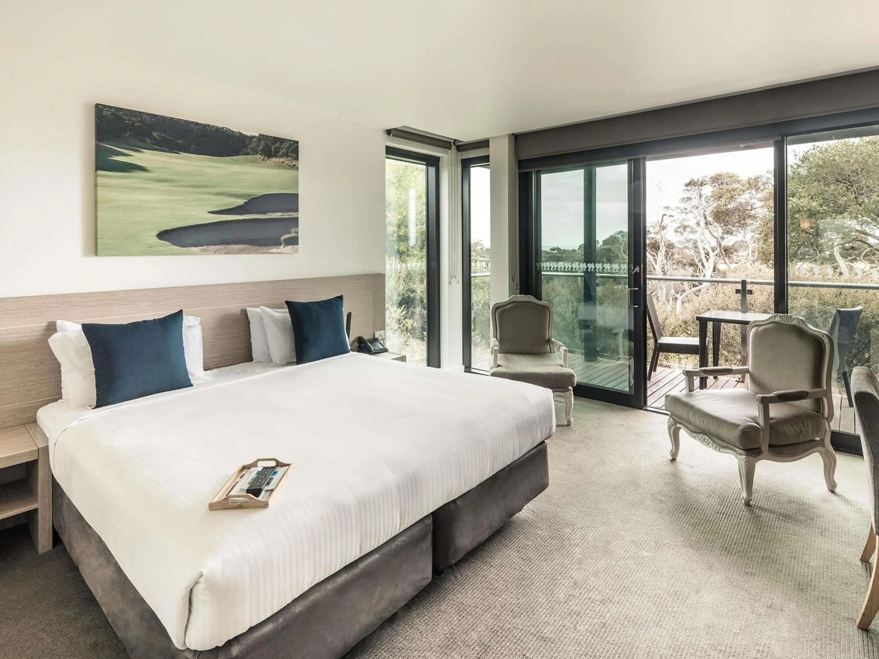 Bedroom, Bed in Mercure Portsea & Portsea Golf Club
