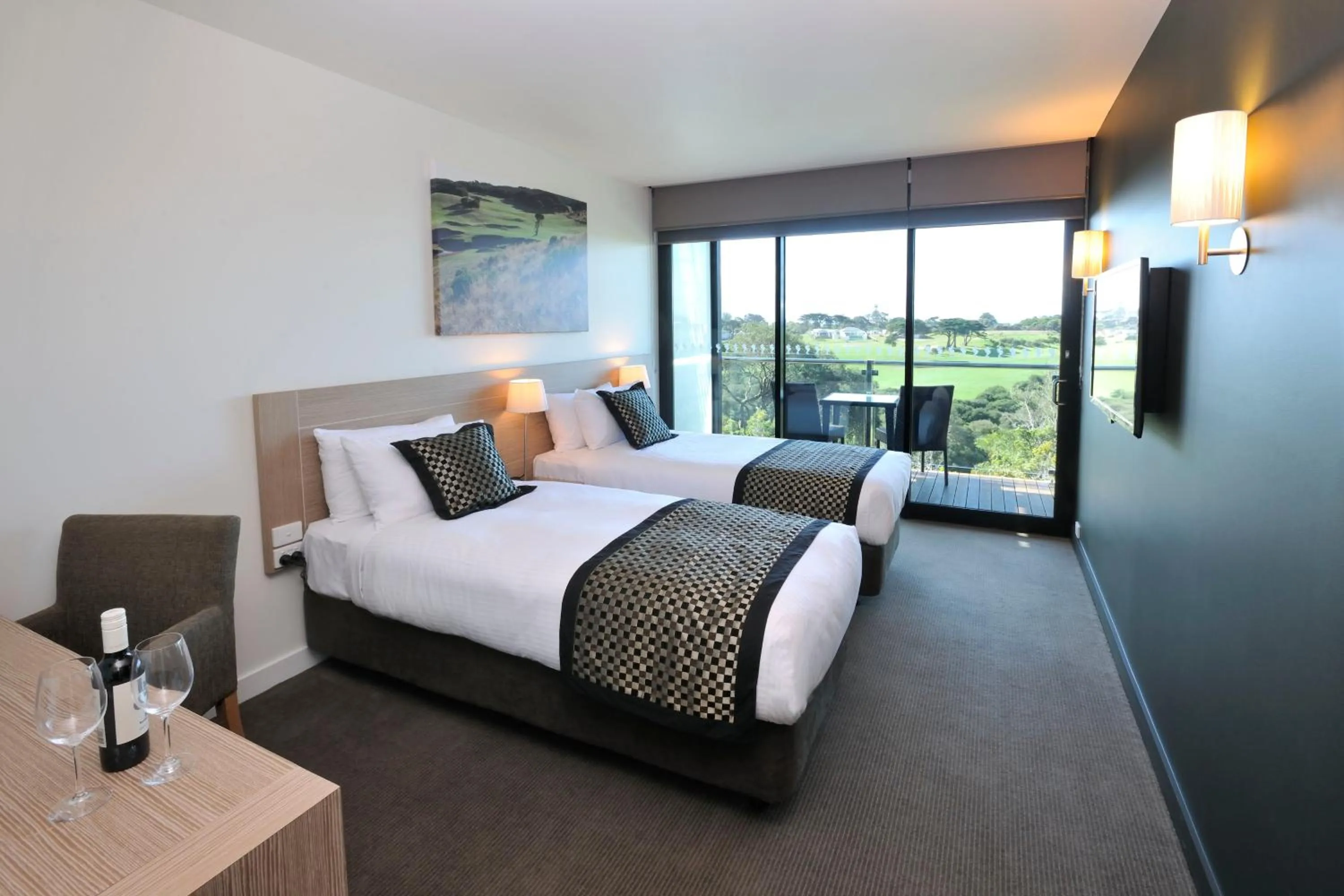 Bedroom, Bed in Mercure Portsea & Portsea Golf Club