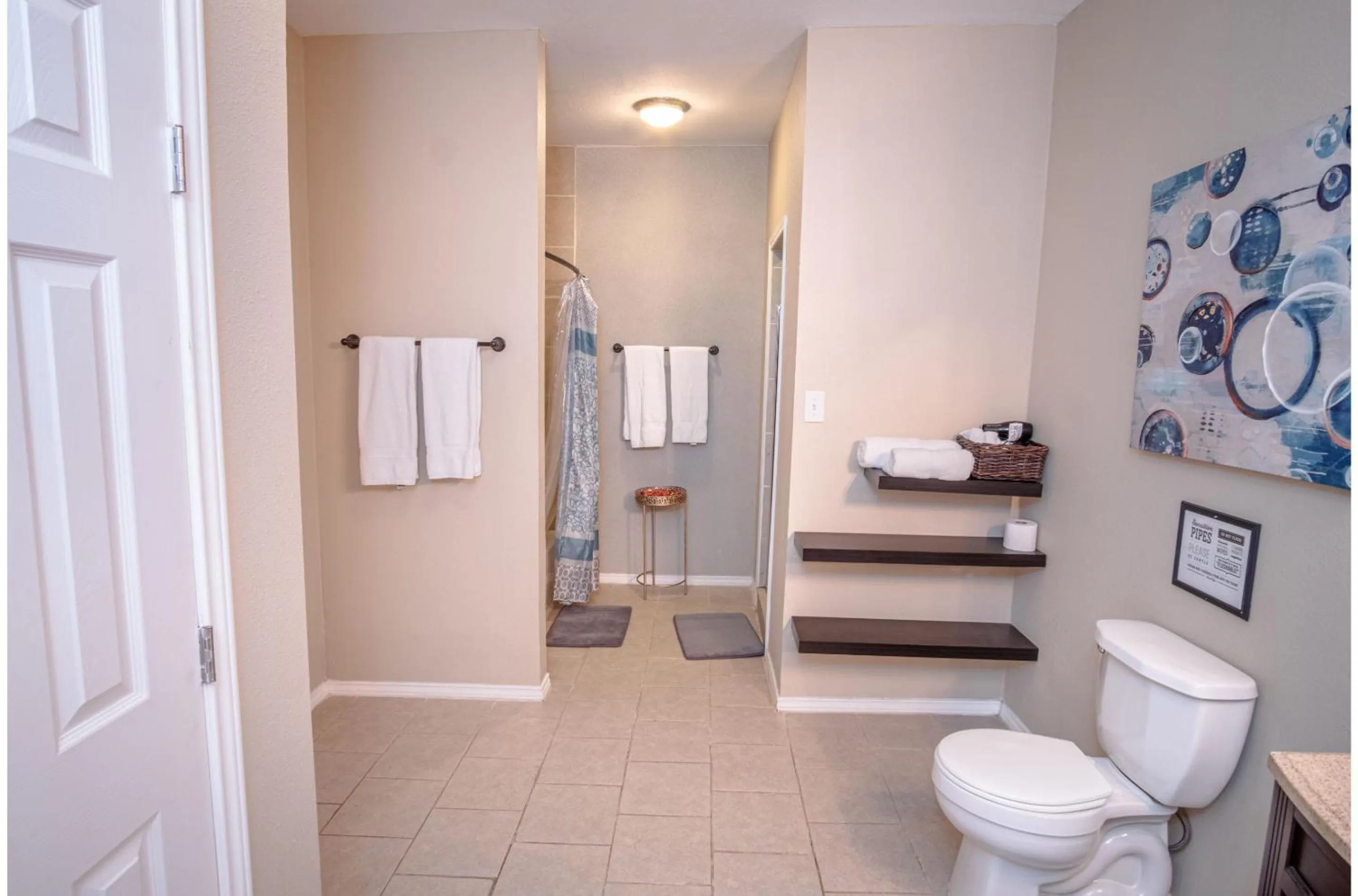 Shower in Florida St Nice Remodeled 3BR/2BA Near Downtown