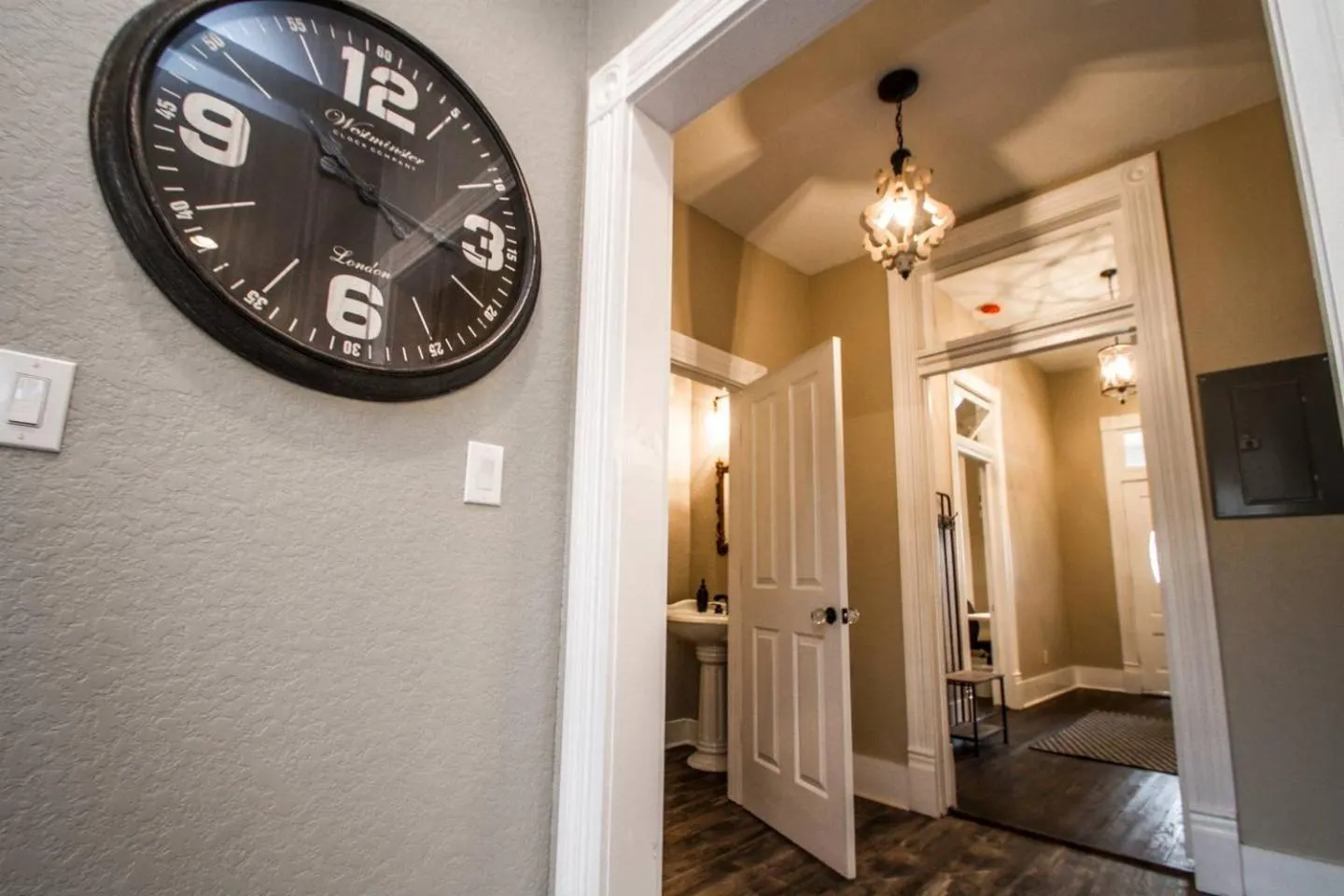 Other in Wyoming St Restored Historic 2BR/1BA Downtown