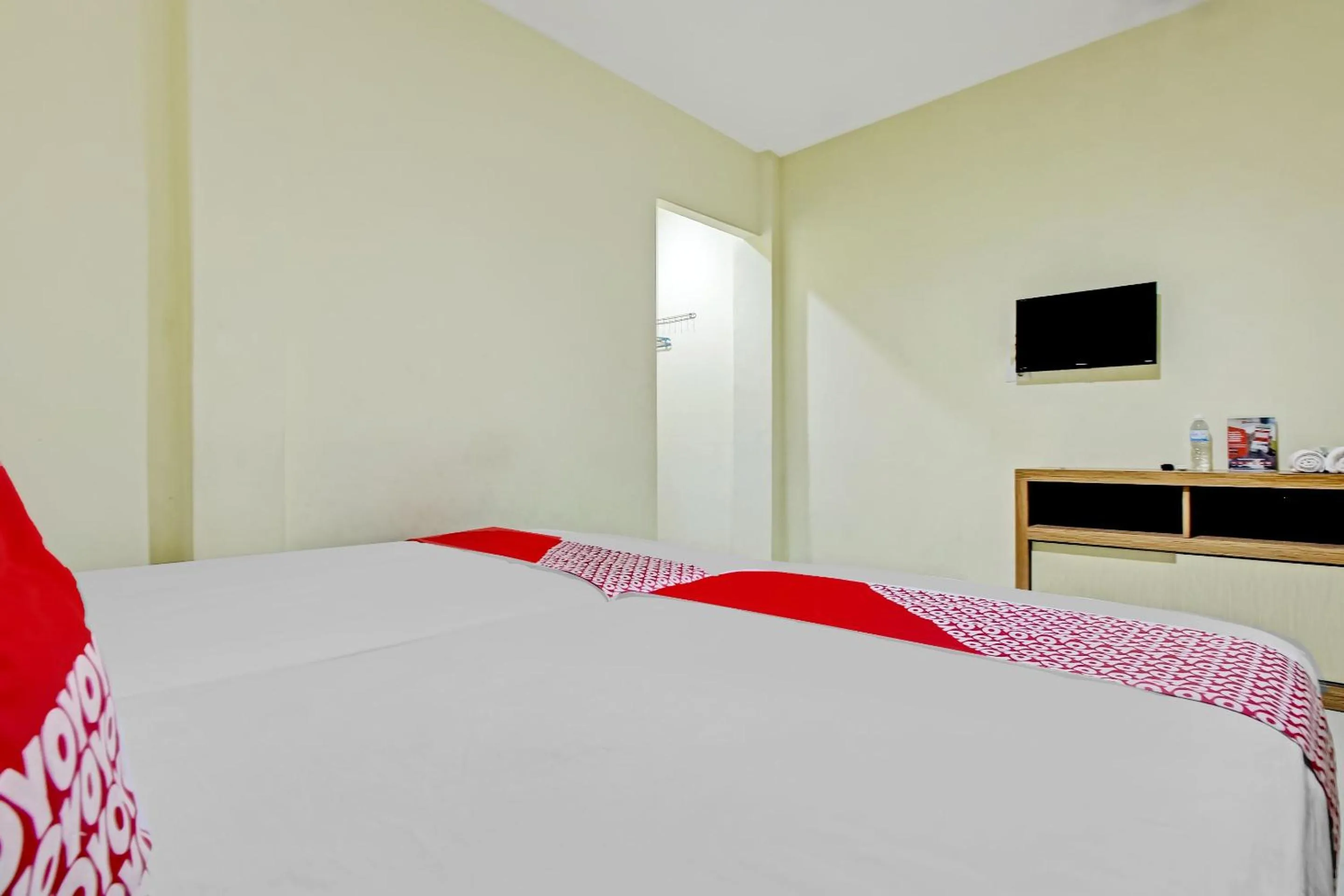 Bedroom in OYO 90412 My Kost