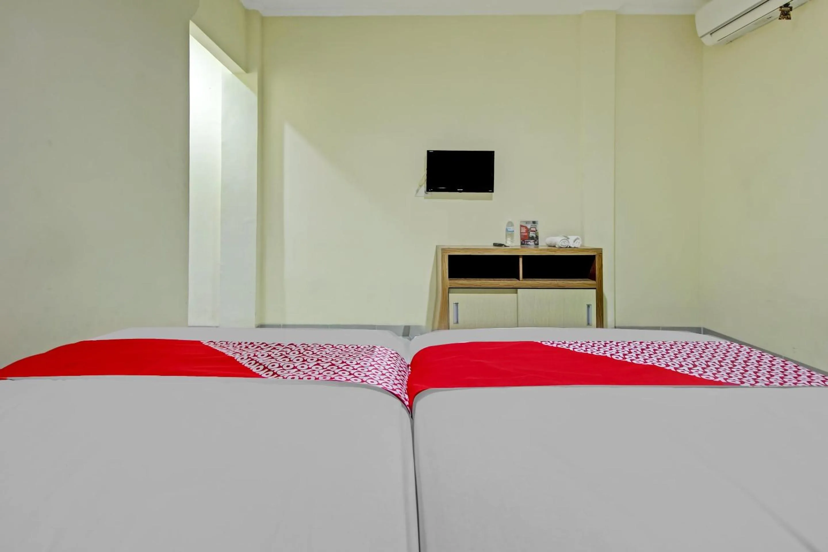 Bedroom in OYO 90412 My Kost