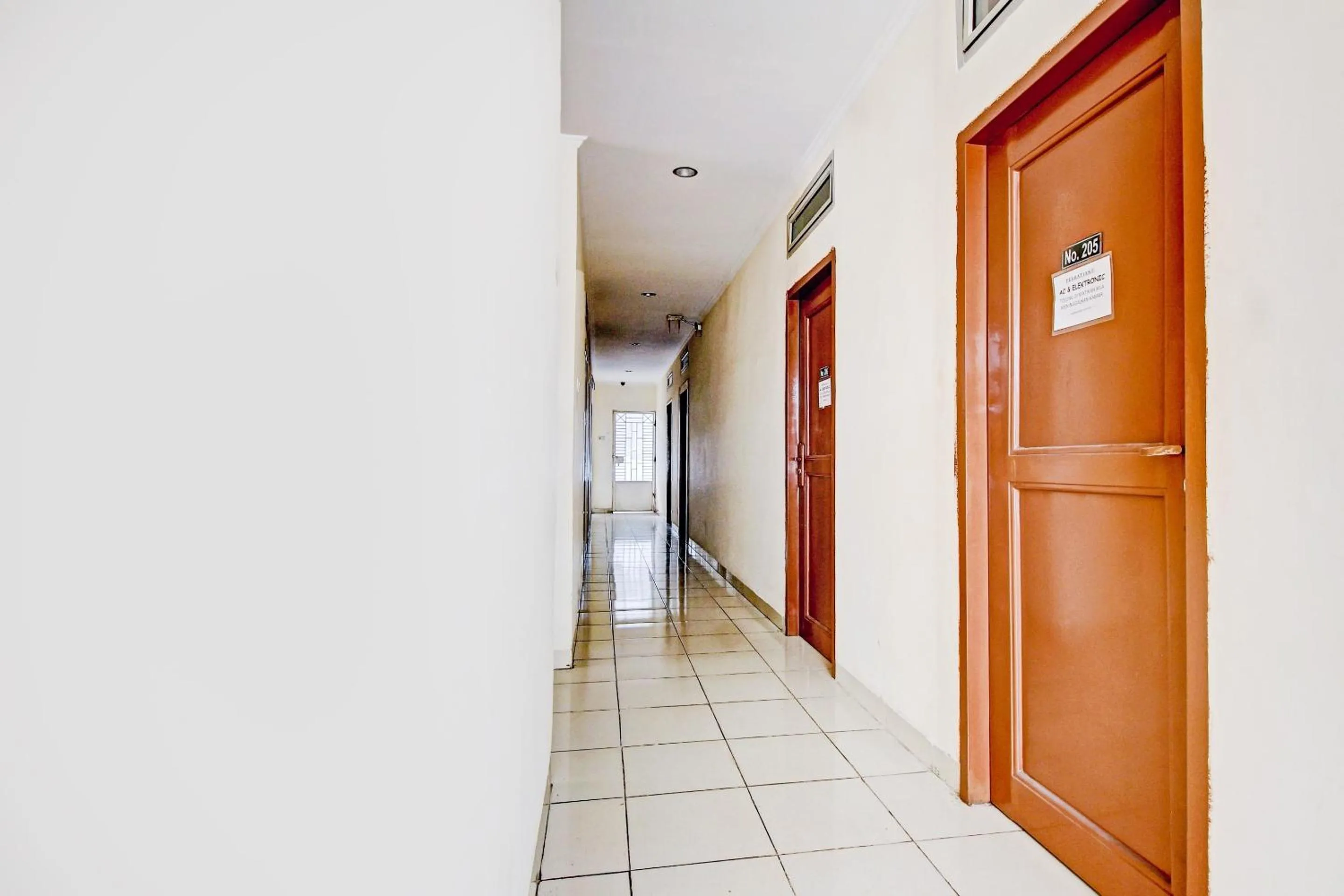 Lobby or reception in OYO 90412 My Kost