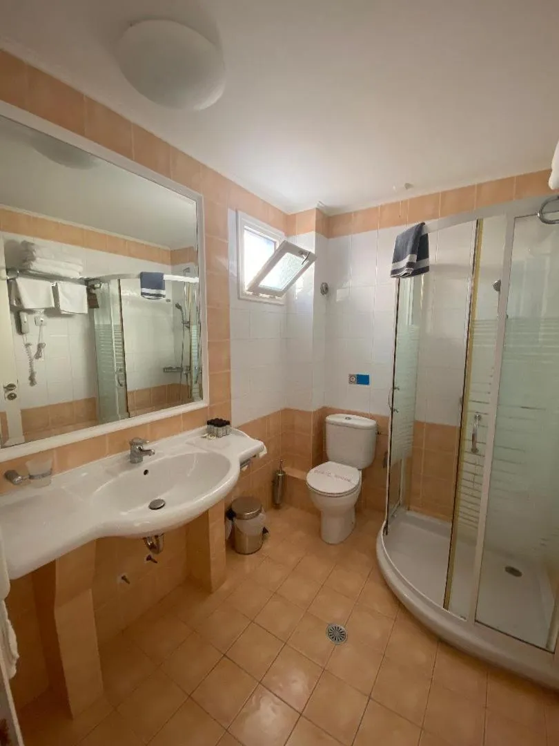 Bathroom in Alonissos Beach Bungalows And Suites Hotel