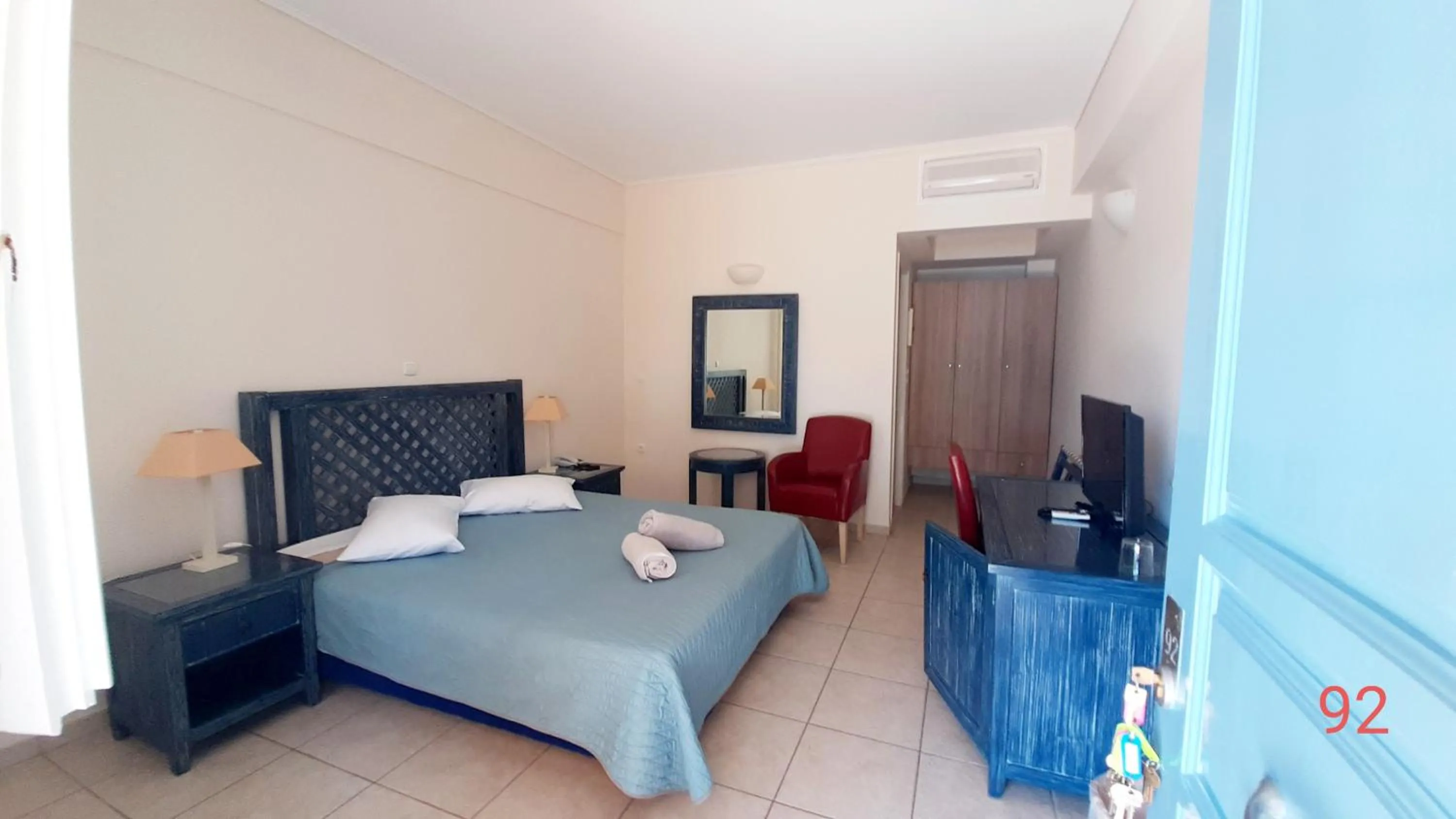 Bedroom, Bed in Alonissos Beach Bungalows And Suites Hotel