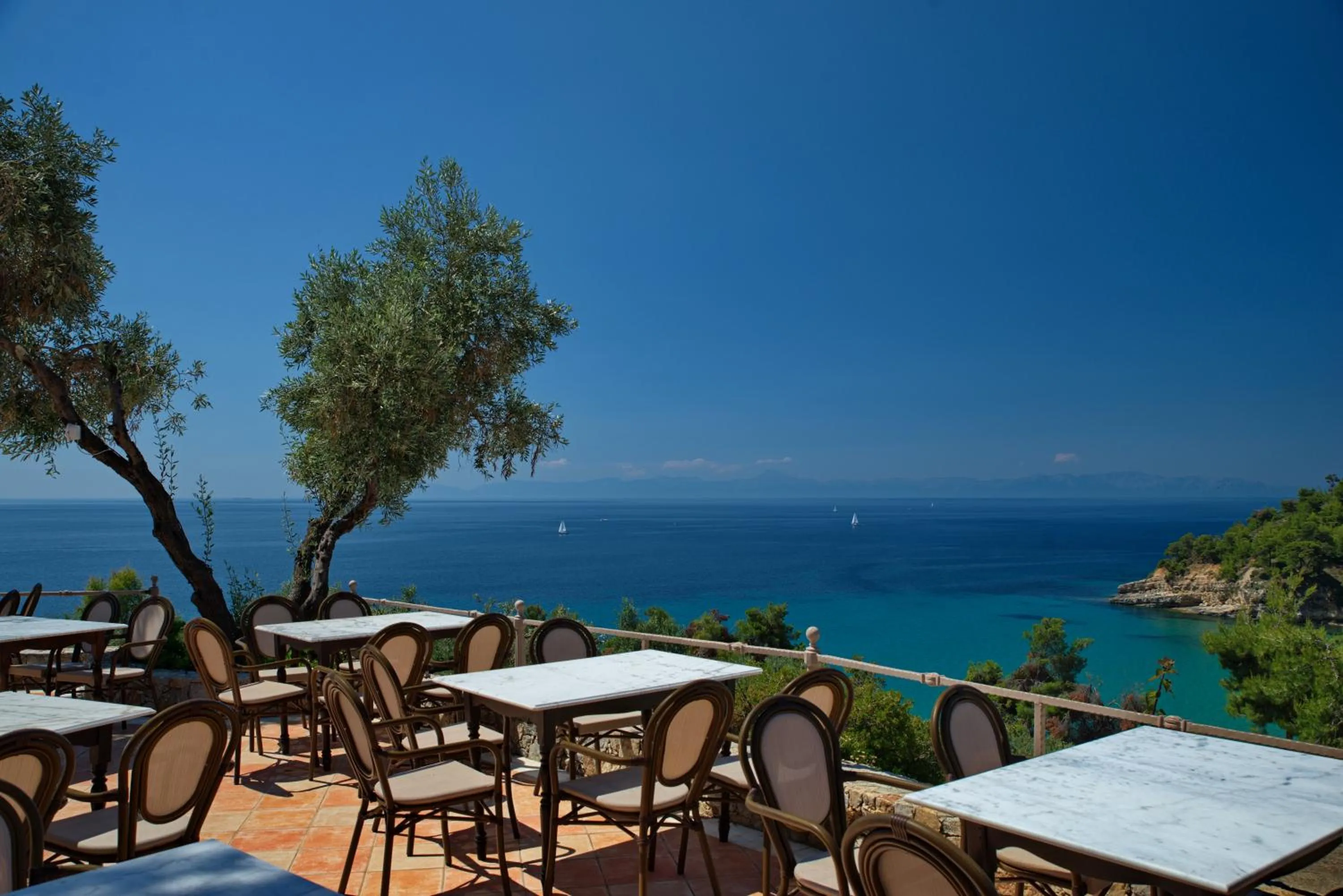 Dining area in Alonissos Beach Bungalows And Suites Hotel