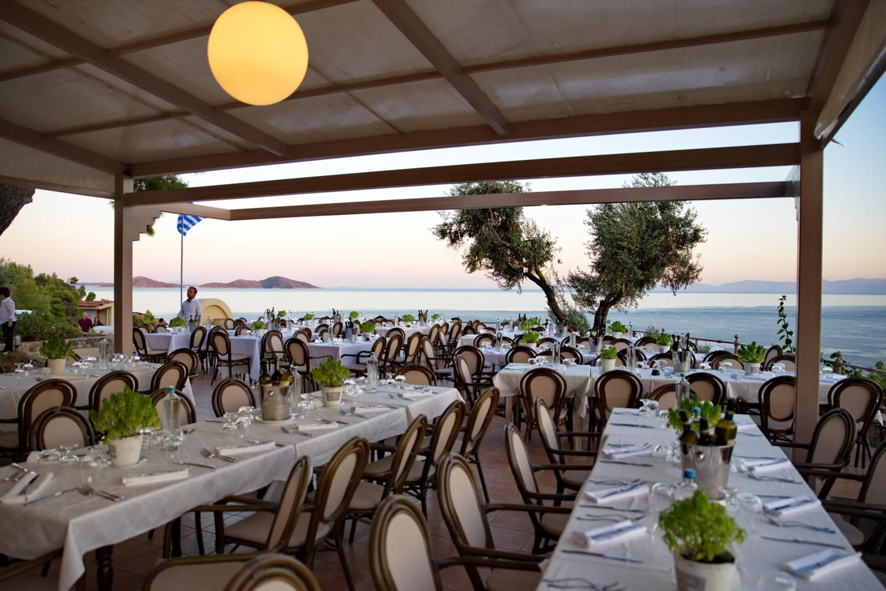 Restaurant/places to eat in Alonissos Beach Bungalows And Suites Hotel