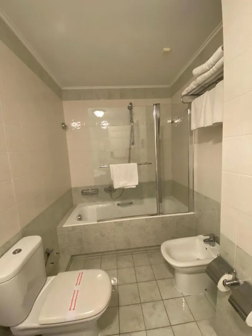 Bathroom in Alonissos Beach Bungalows And Suites Hotel