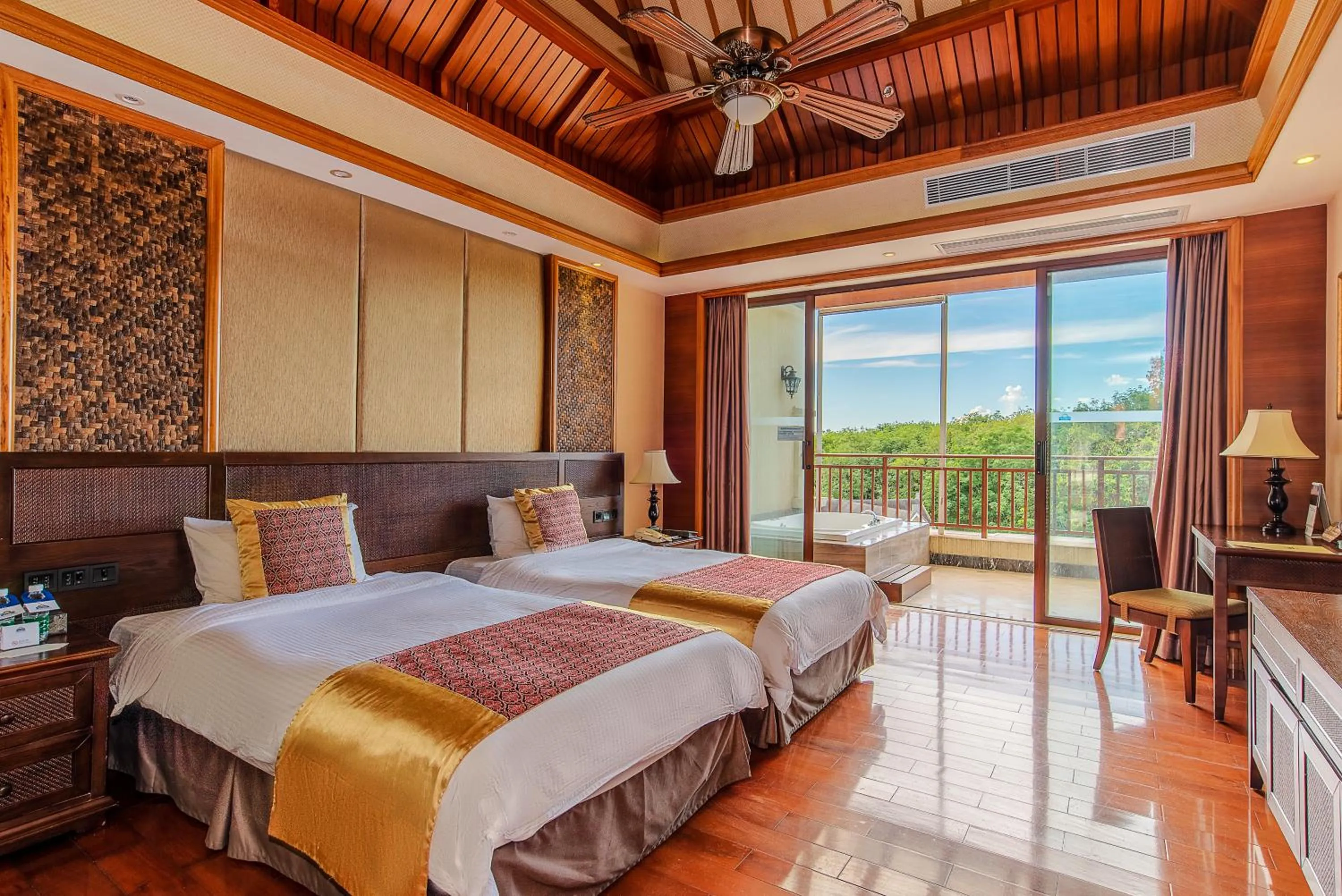 Bed in ZhongAo Hotel Shimei Bay