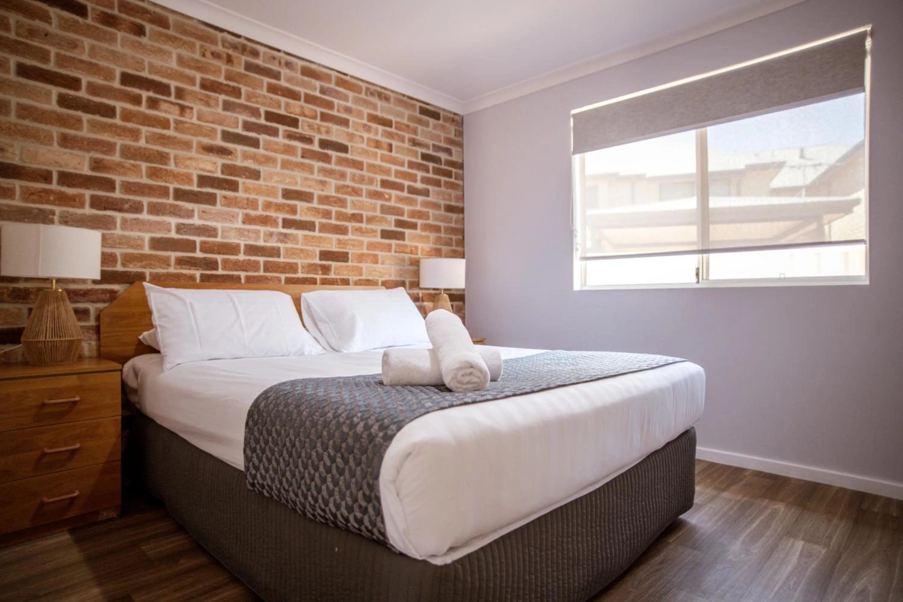 Bed in Bayview Motel