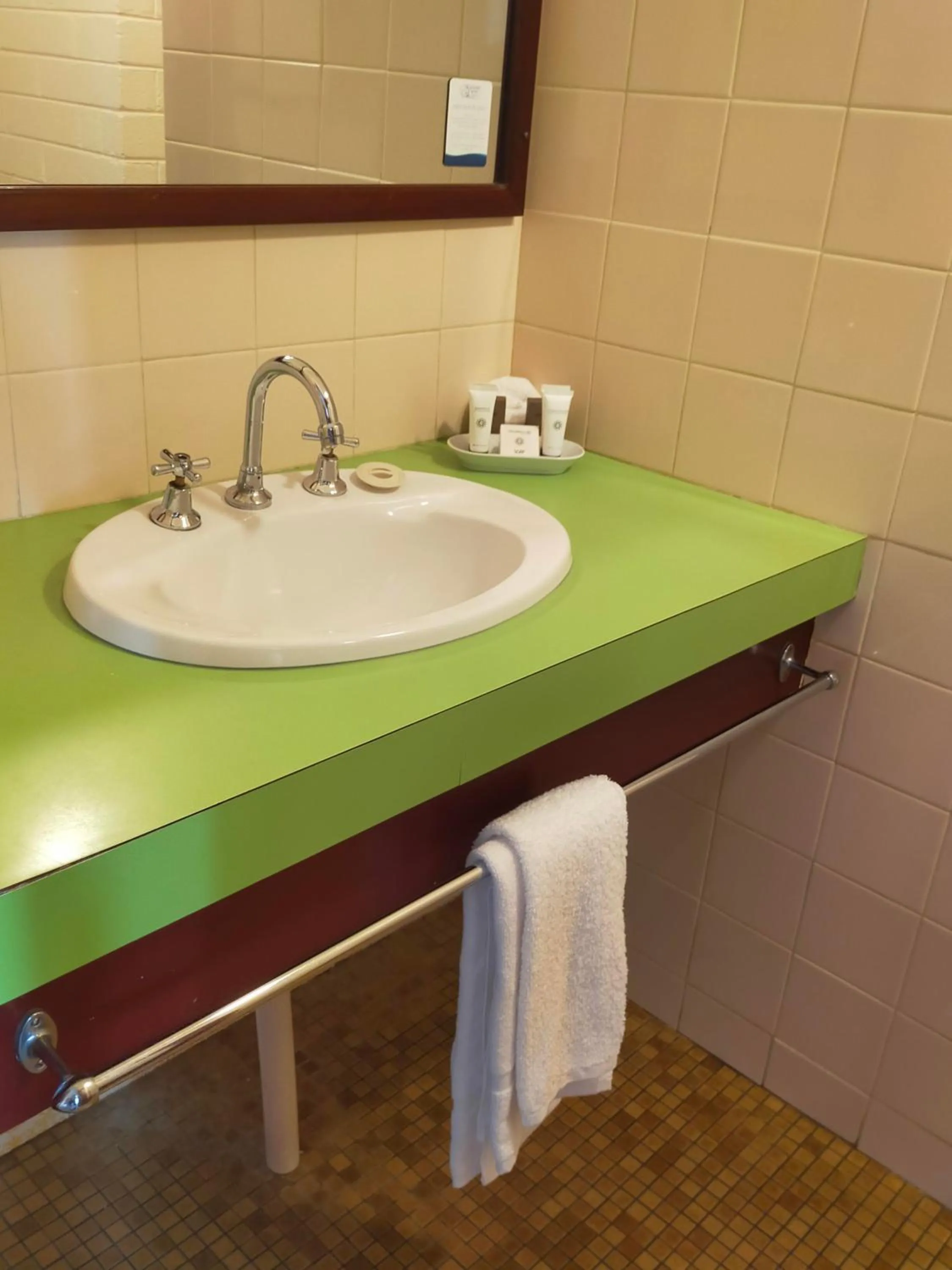 Bathroom in Bayview Motel