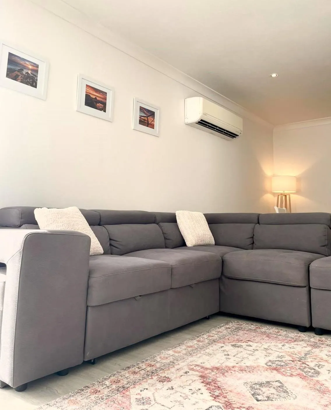 Living room in Bayview Motel