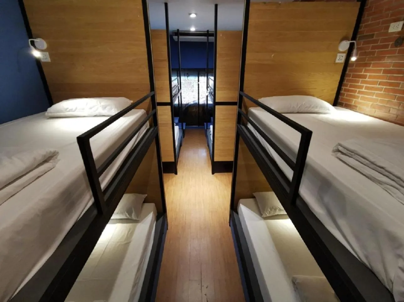 Bed in A Bangkok Journey