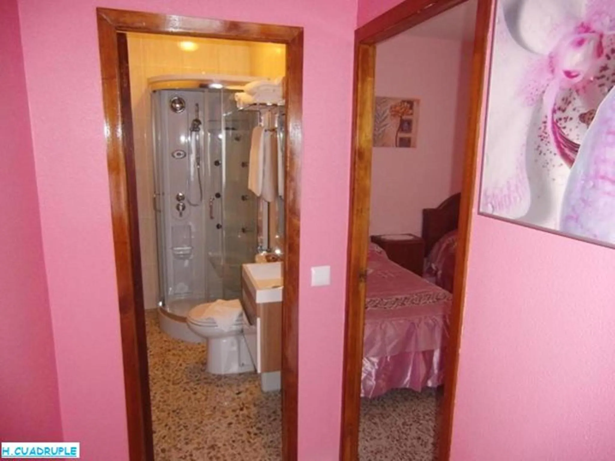 Photo of the whole room in Hotel Galicia