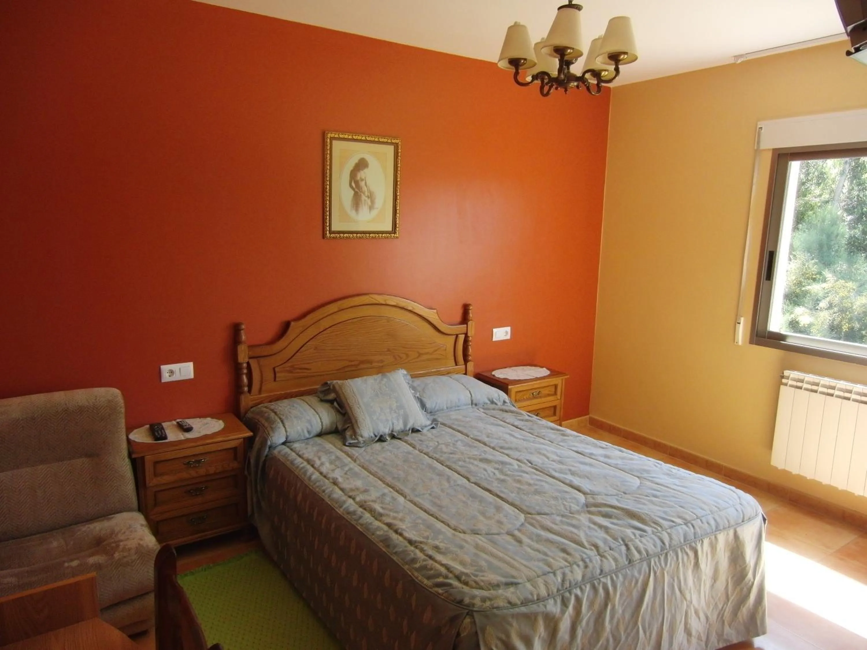 Photo of the whole room in Hotel Galicia