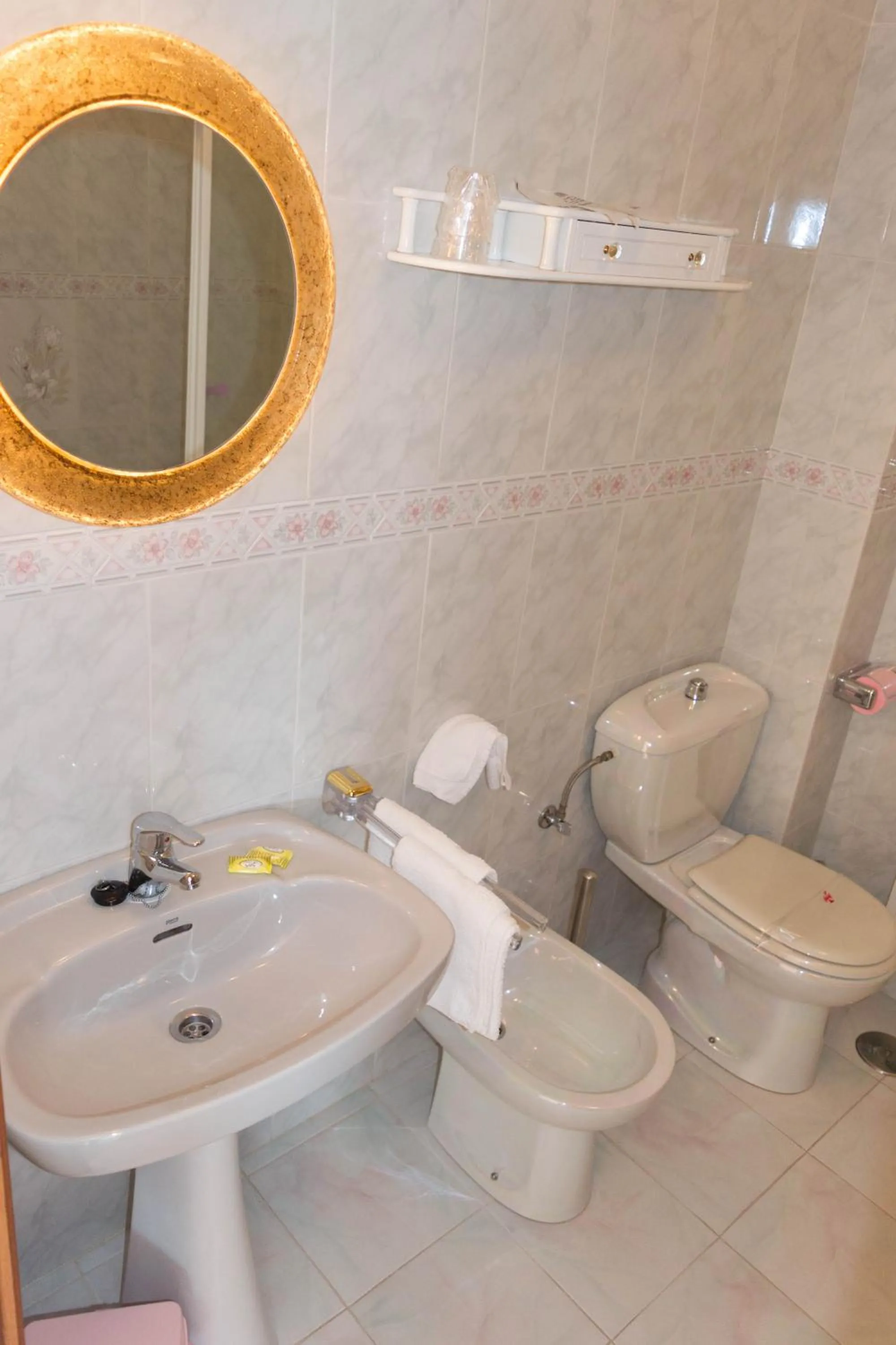 Bathroom in Hotel Galicia