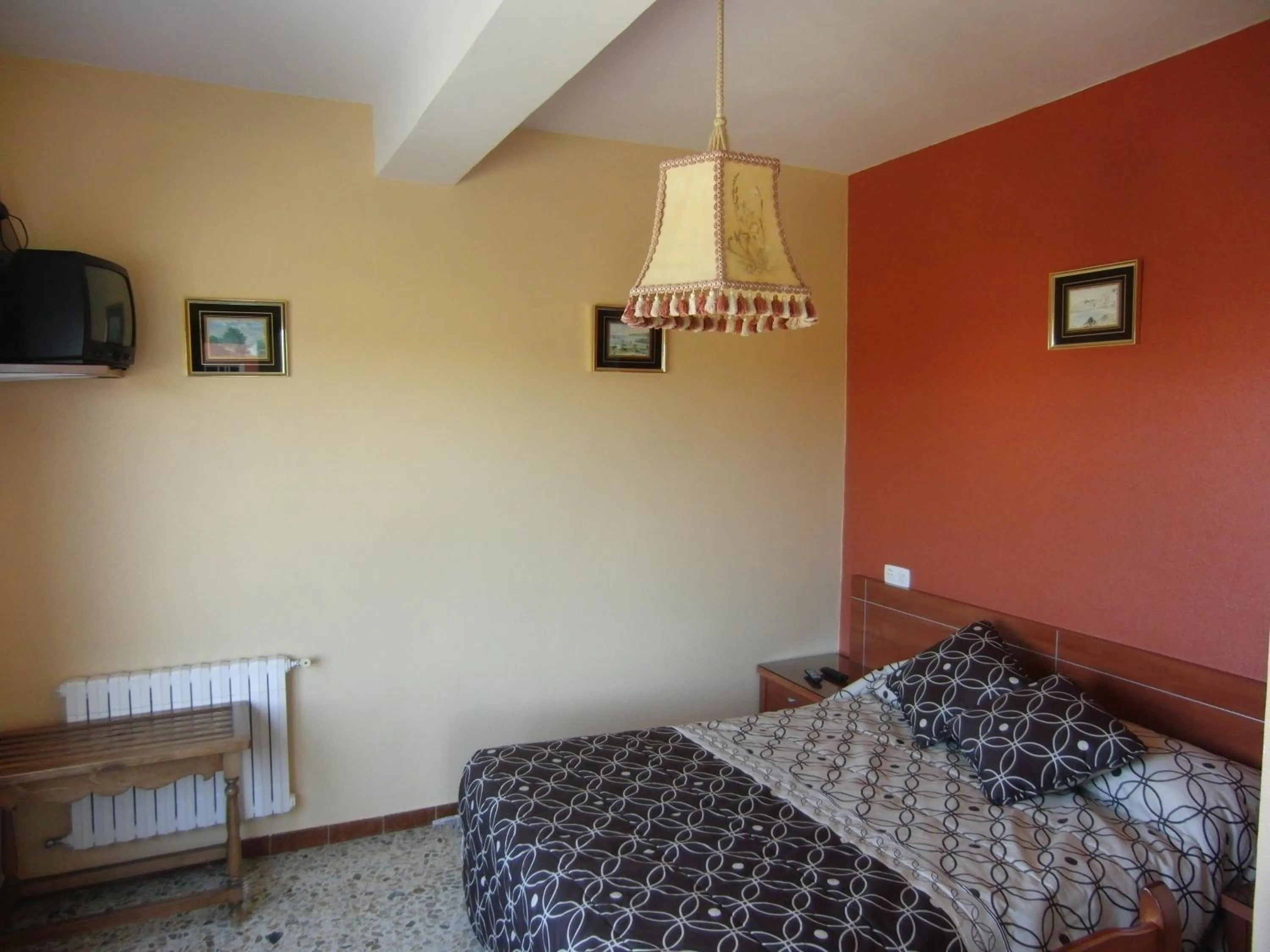 Photo of the whole room in Hotel Galicia