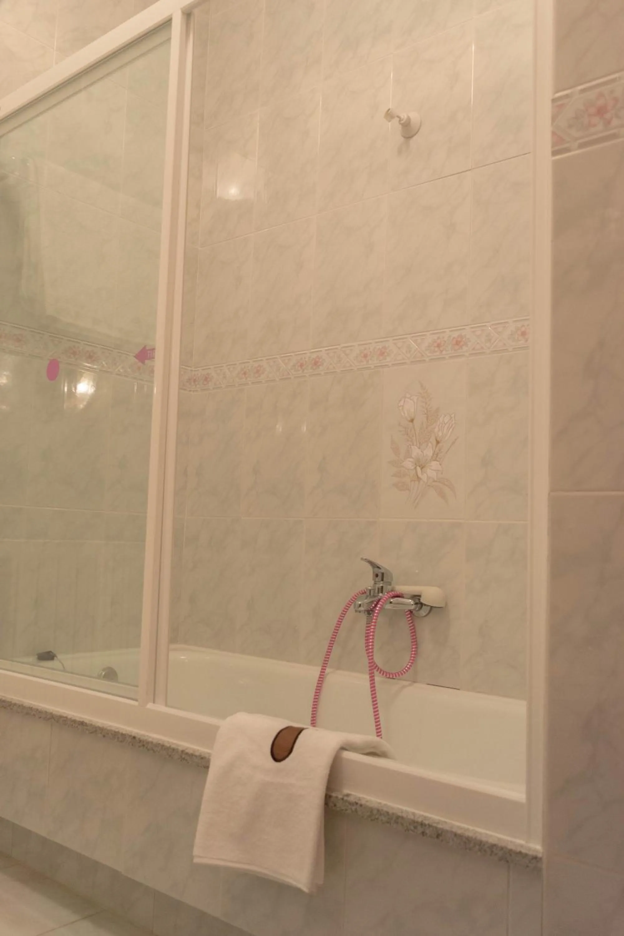 Bathroom in Hotel Galicia