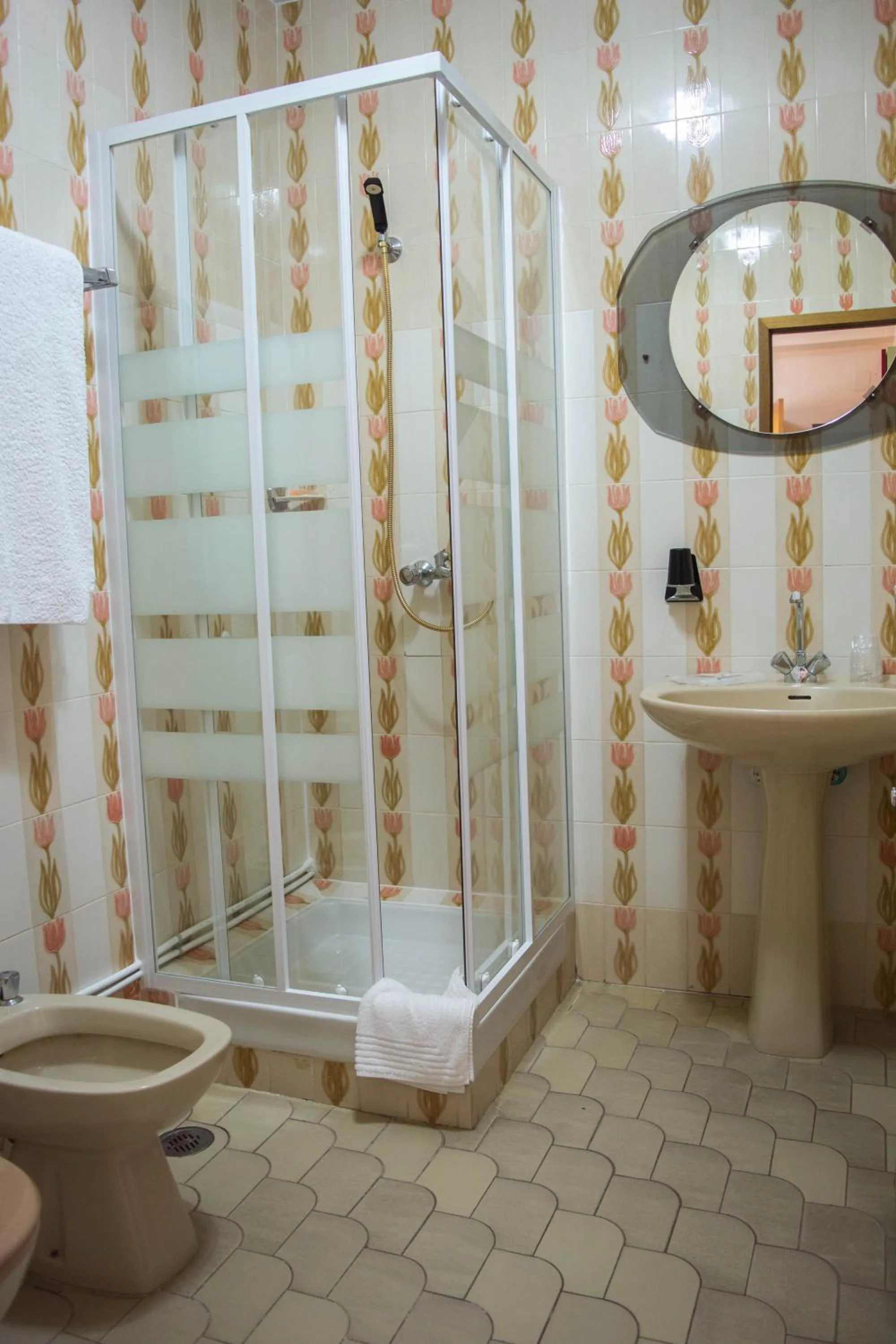 Bathroom in Hotel Galicia