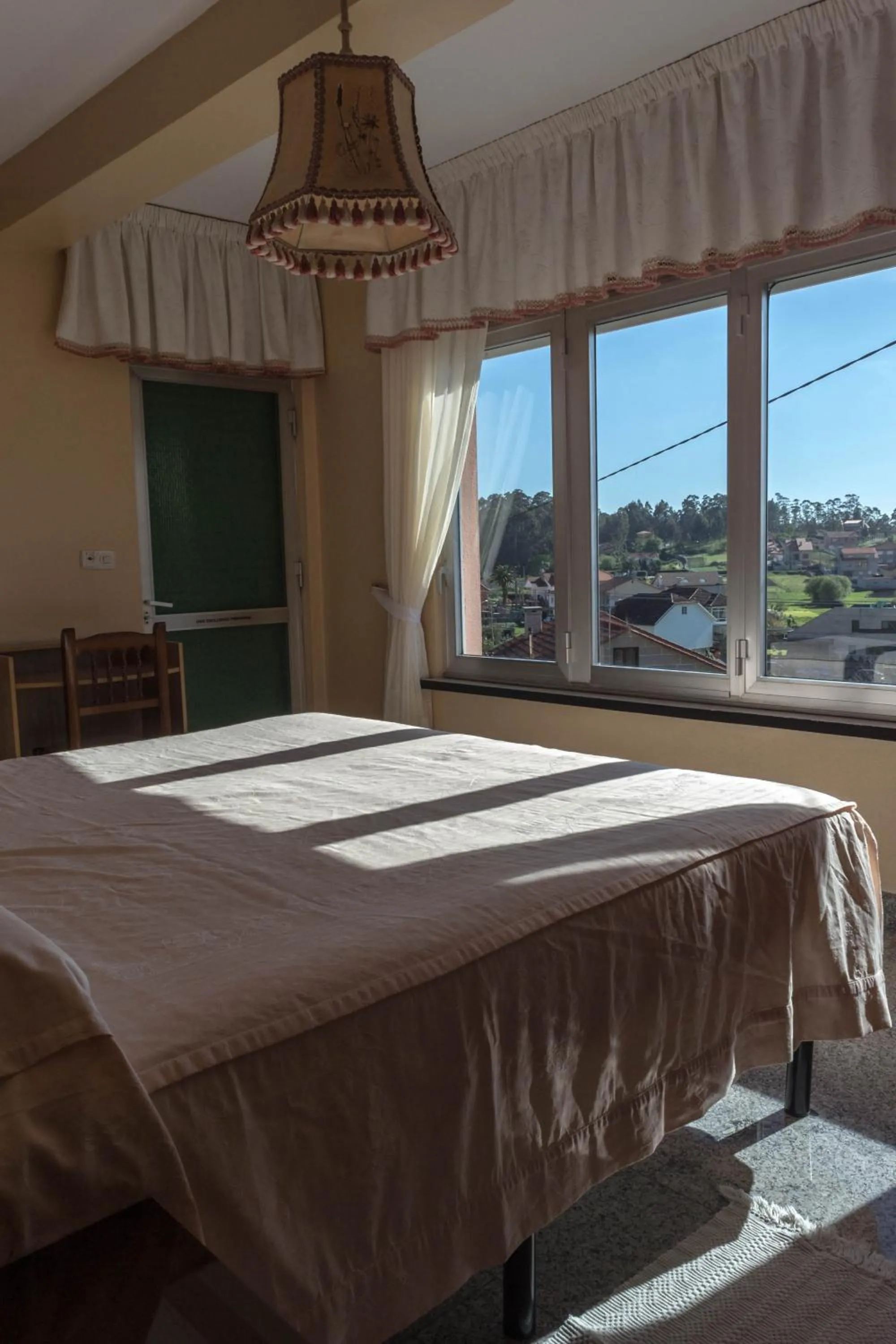 Photo of the whole room in Hotel Galicia